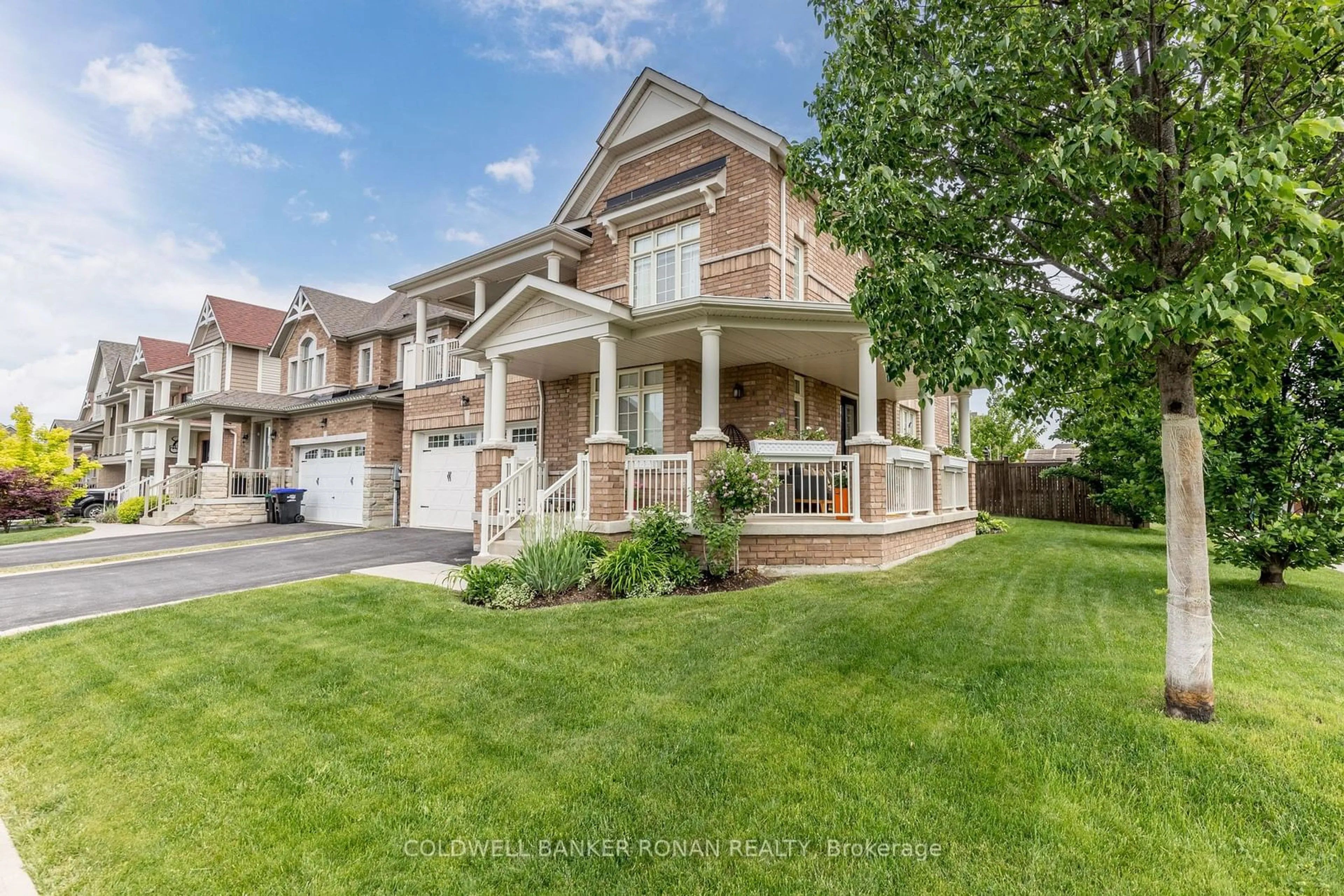 Frontside or backside of a home, the street view for 71 Cauthers Cres, New Tecumseth Ontario L9R 0L2