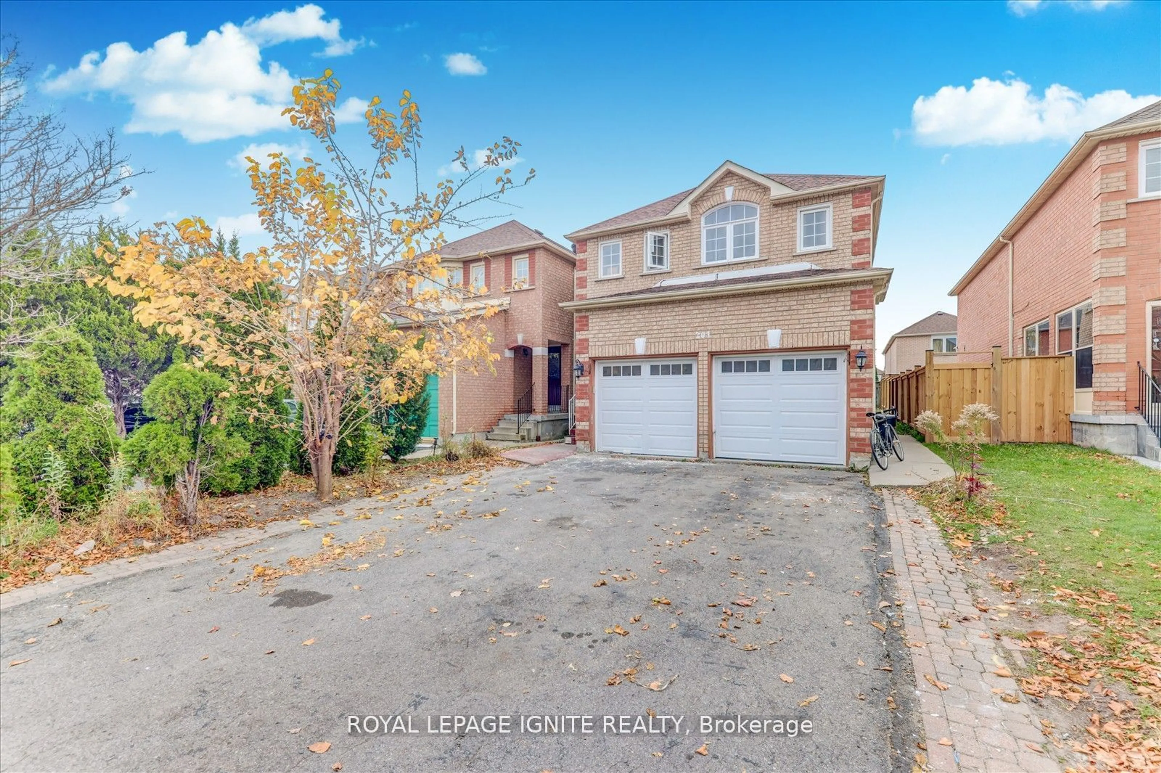 Frontside or backside of a home, the street view for 201 Sophia Rd, Markham Ontario L3S 4C5