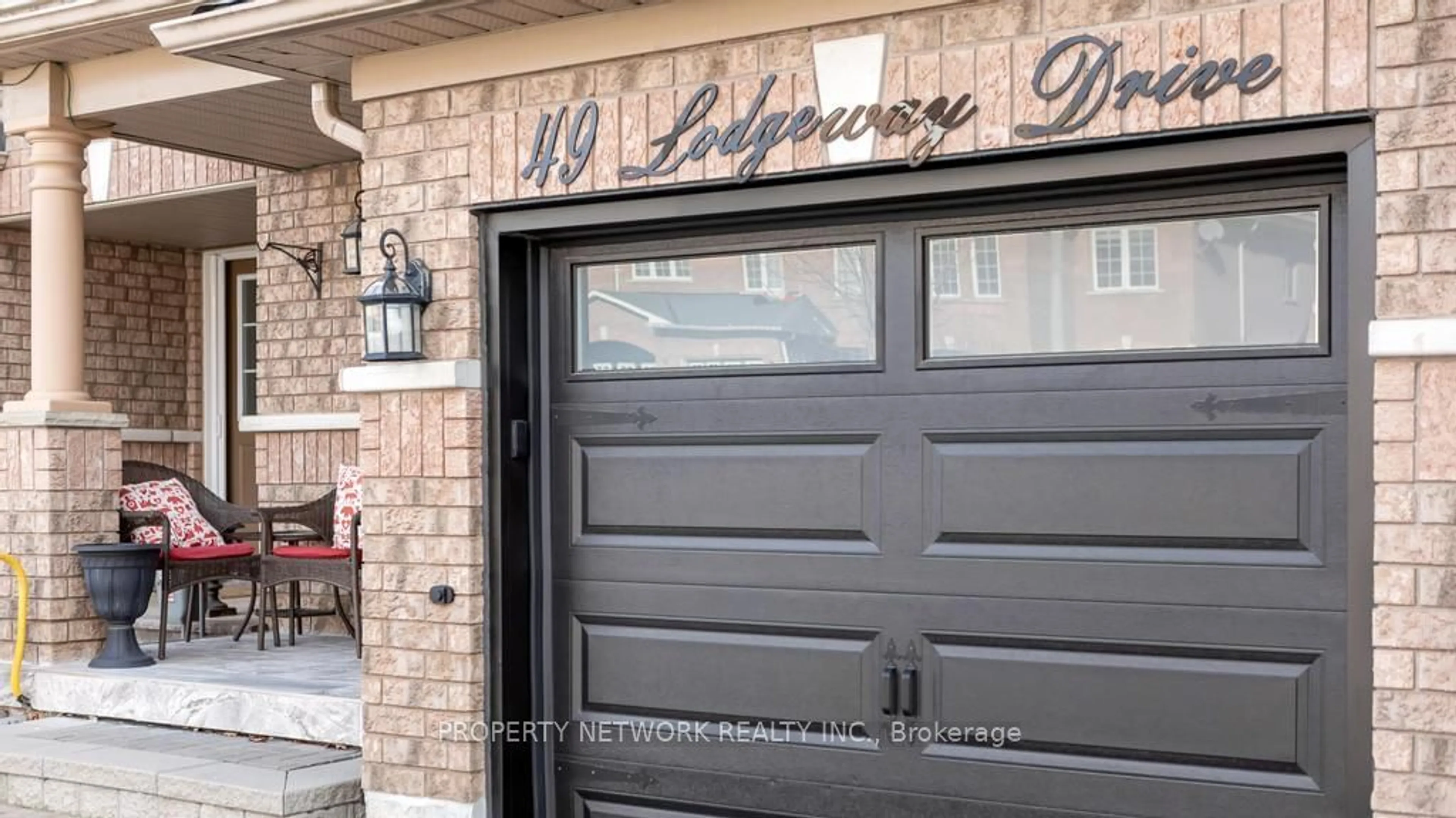 Indoor entryway, wood floors for 49 Lodgeway Dr, Vaughan Ontario L6A 3S4