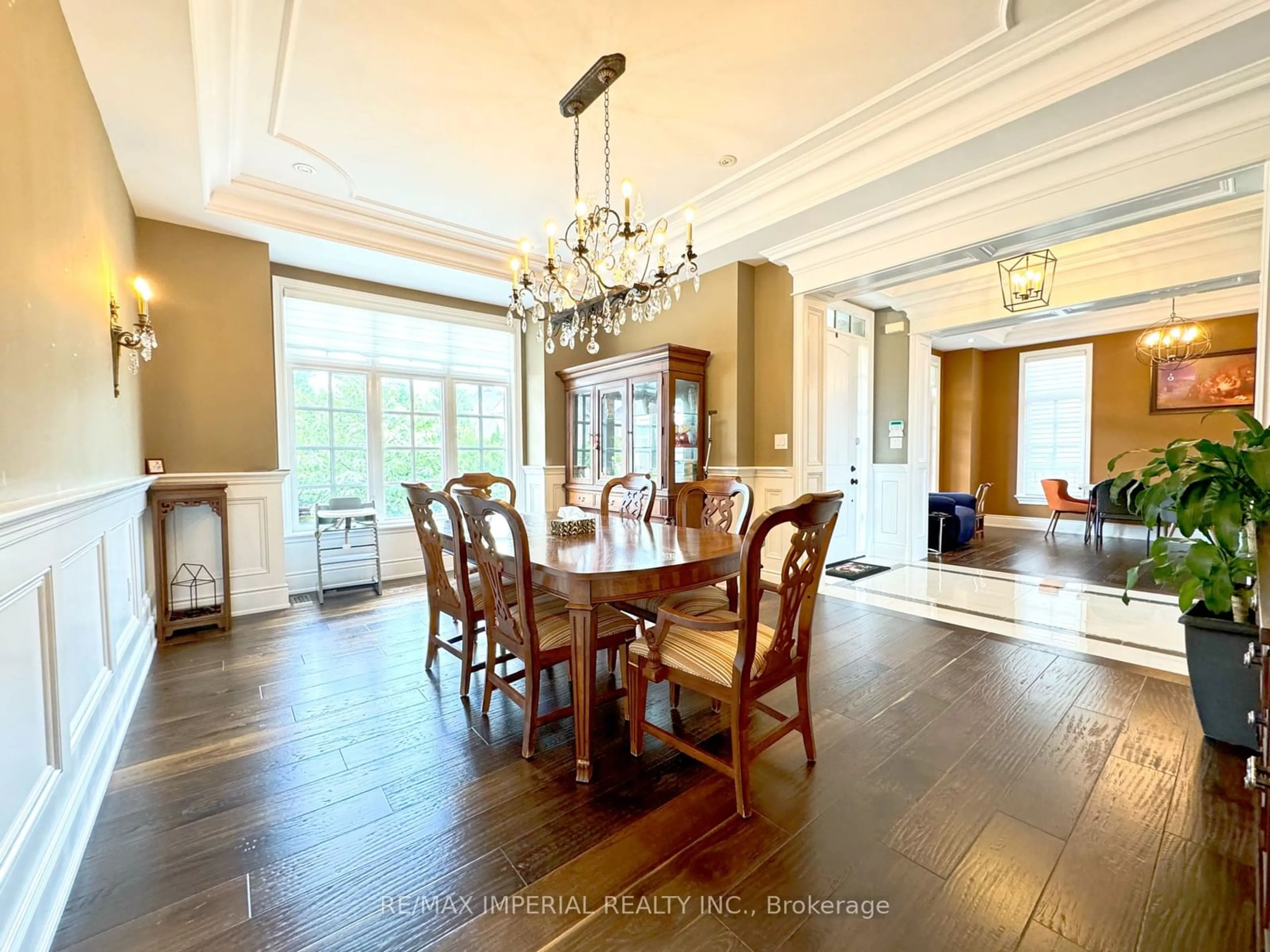 Dining room, wood floors for 190 Angus Glen Blvd, Markham Ontario L6C 0K1