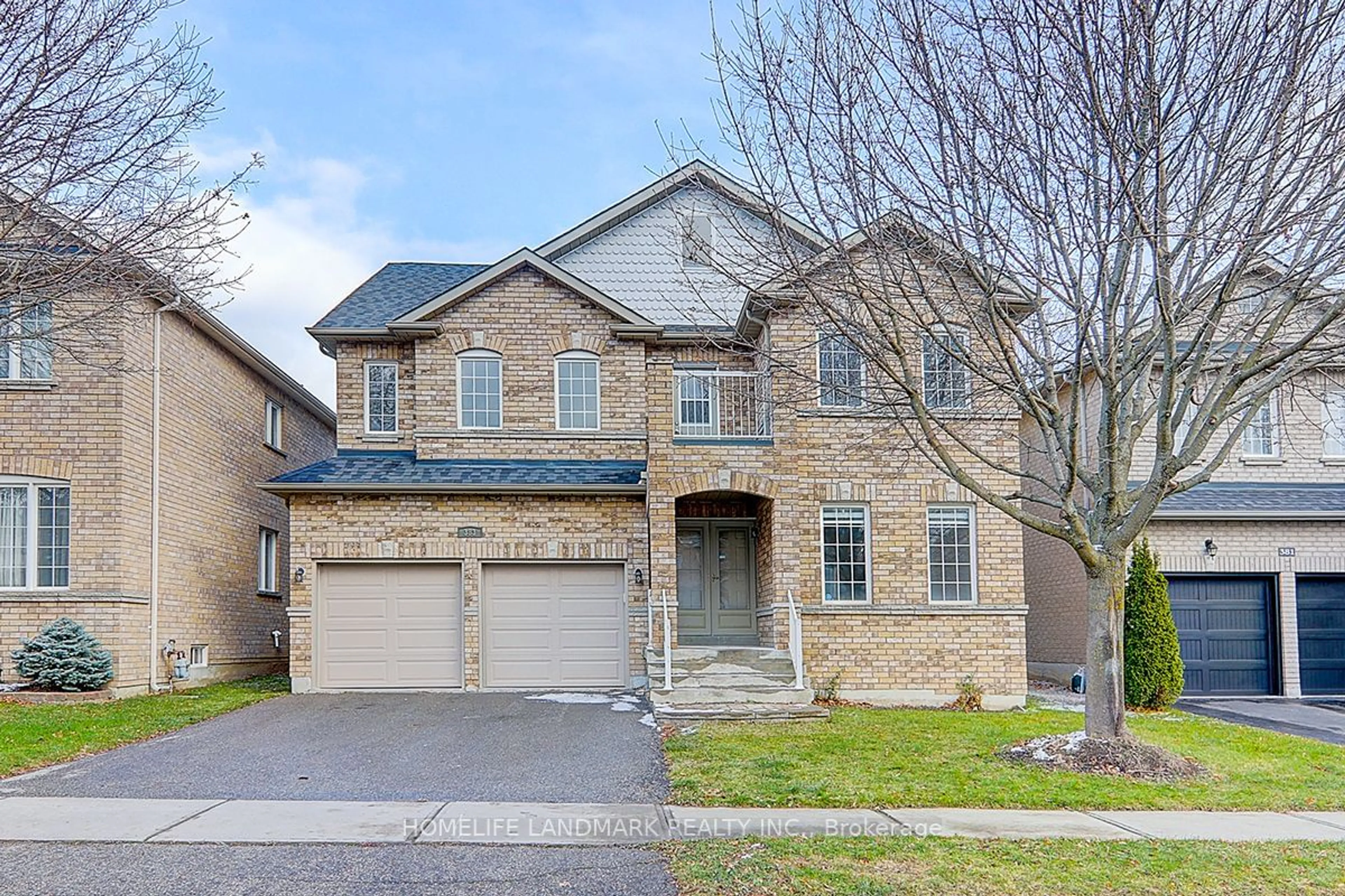 Frontside or backside of a home, the street view for 383 Wood Duck Lane, Newmarket Ontario L3X 2X5