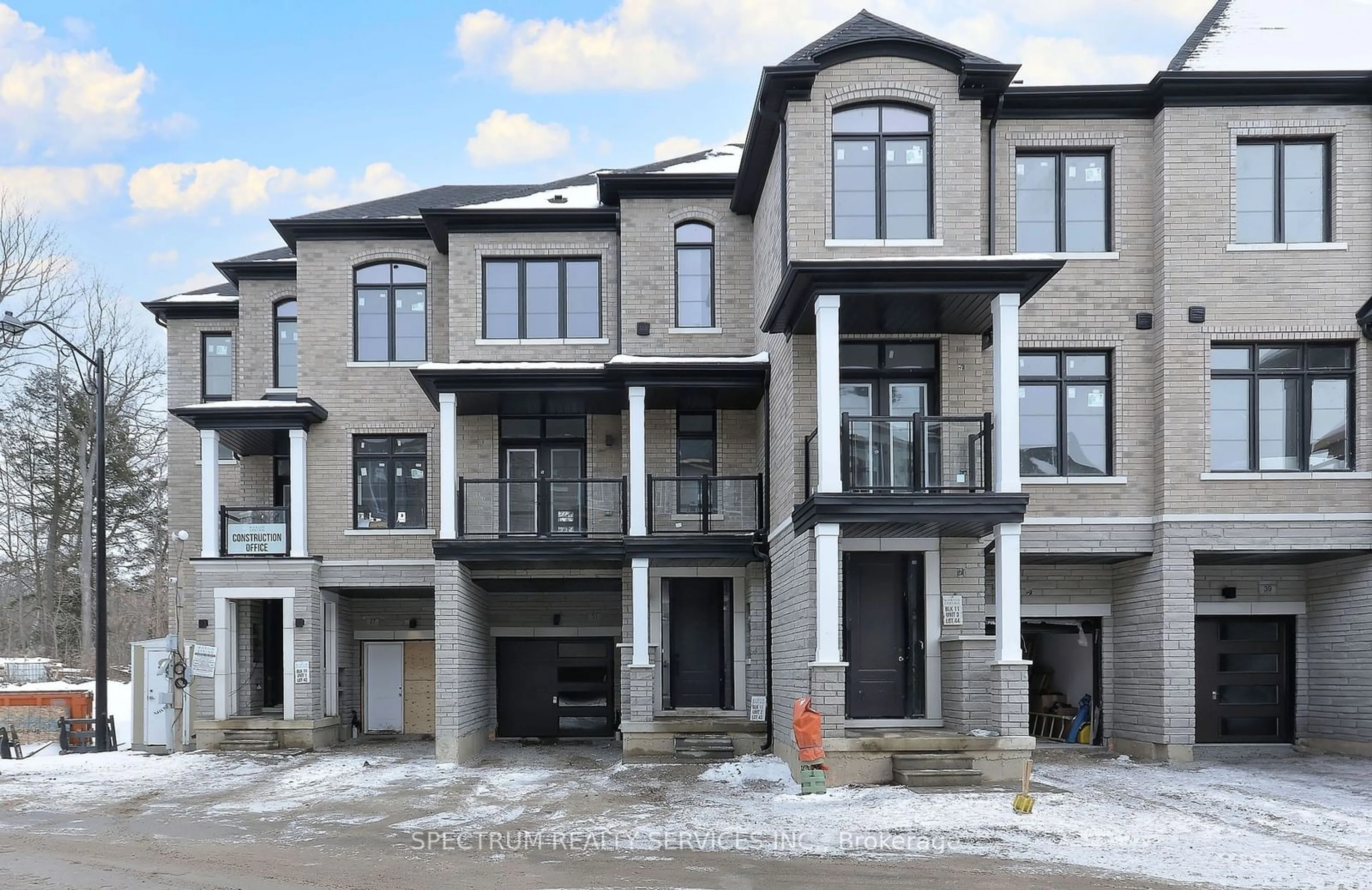 A pic from exterior of the house or condo, the front or back of building for 31 De La Roche Dr, Vaughan Ontario L4H 5G4