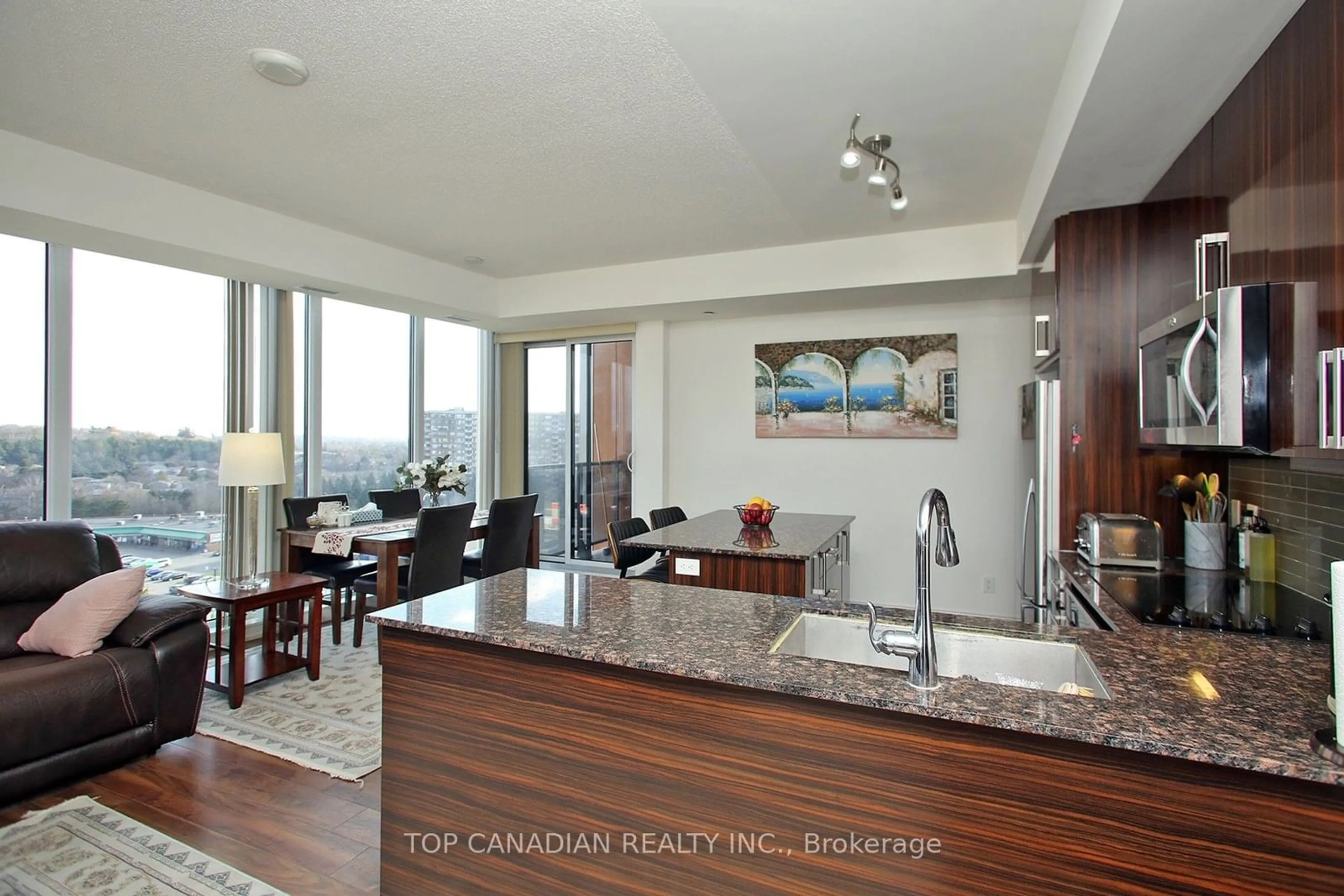 Open concept kitchen for 9600 Yonge St #1111B, Richmond Hill Ontario L4C 0X3