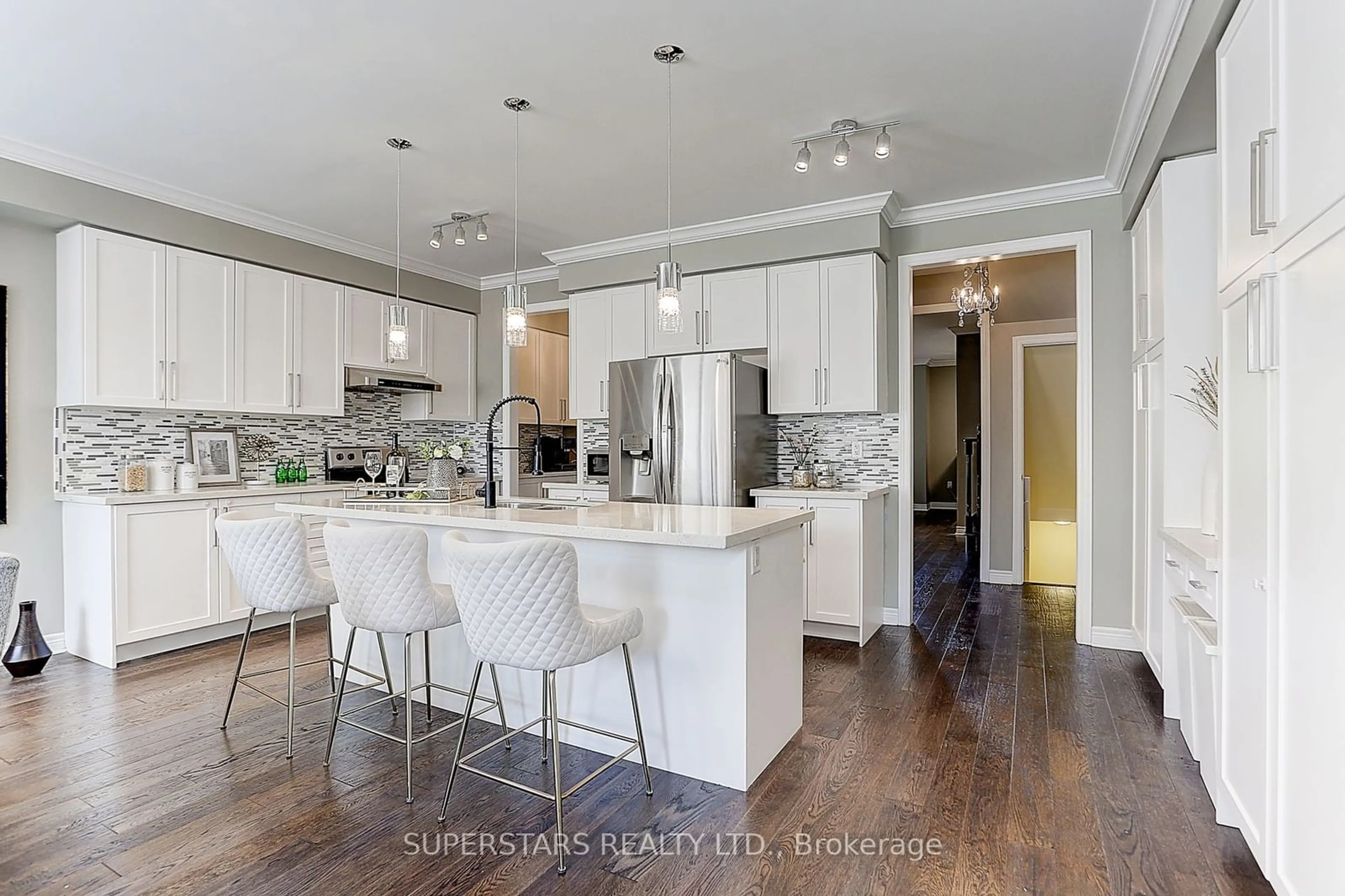 Open concept kitchen for 10264 Victoria Square Blvd, Markham Ontario L6C 0J8