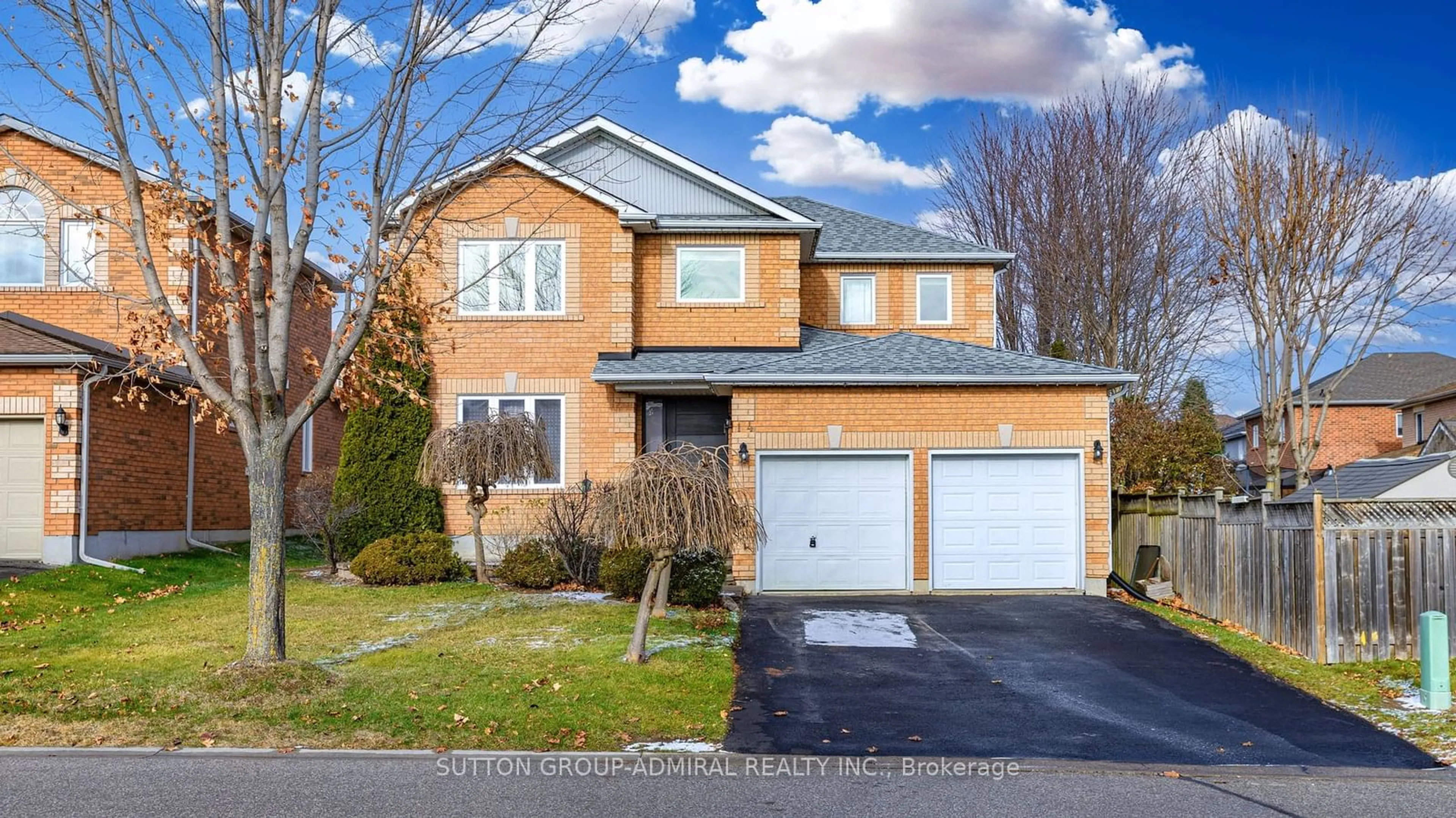 Frontside or backside of a home, the street view for 14 Metcalfe Dr, Bradford West Gwillimbury Ontario L3Z 3C7