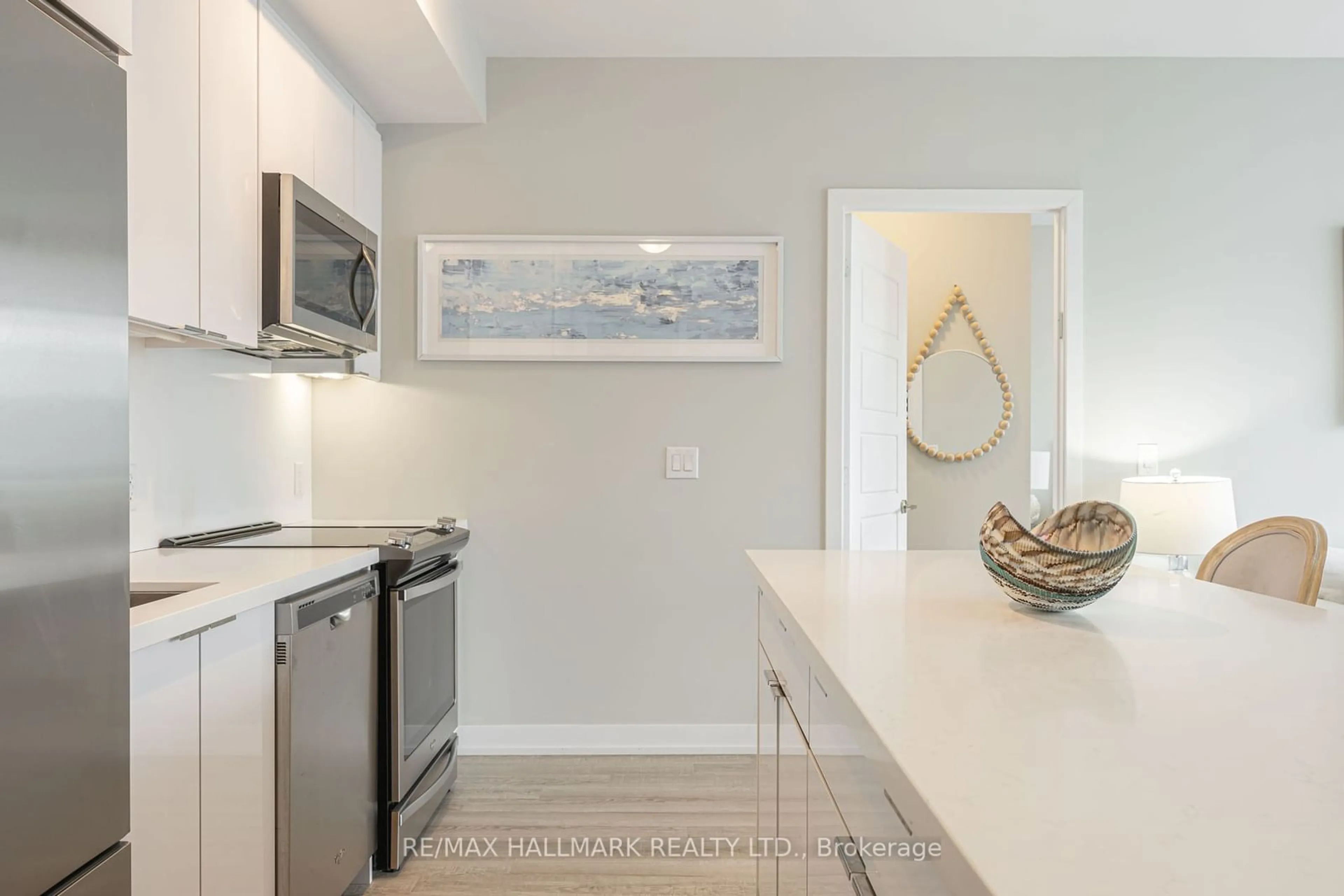 Open concept kitchen for 271 Sea Ray Ave #B415, Innisfil Ontario L9S 2P7