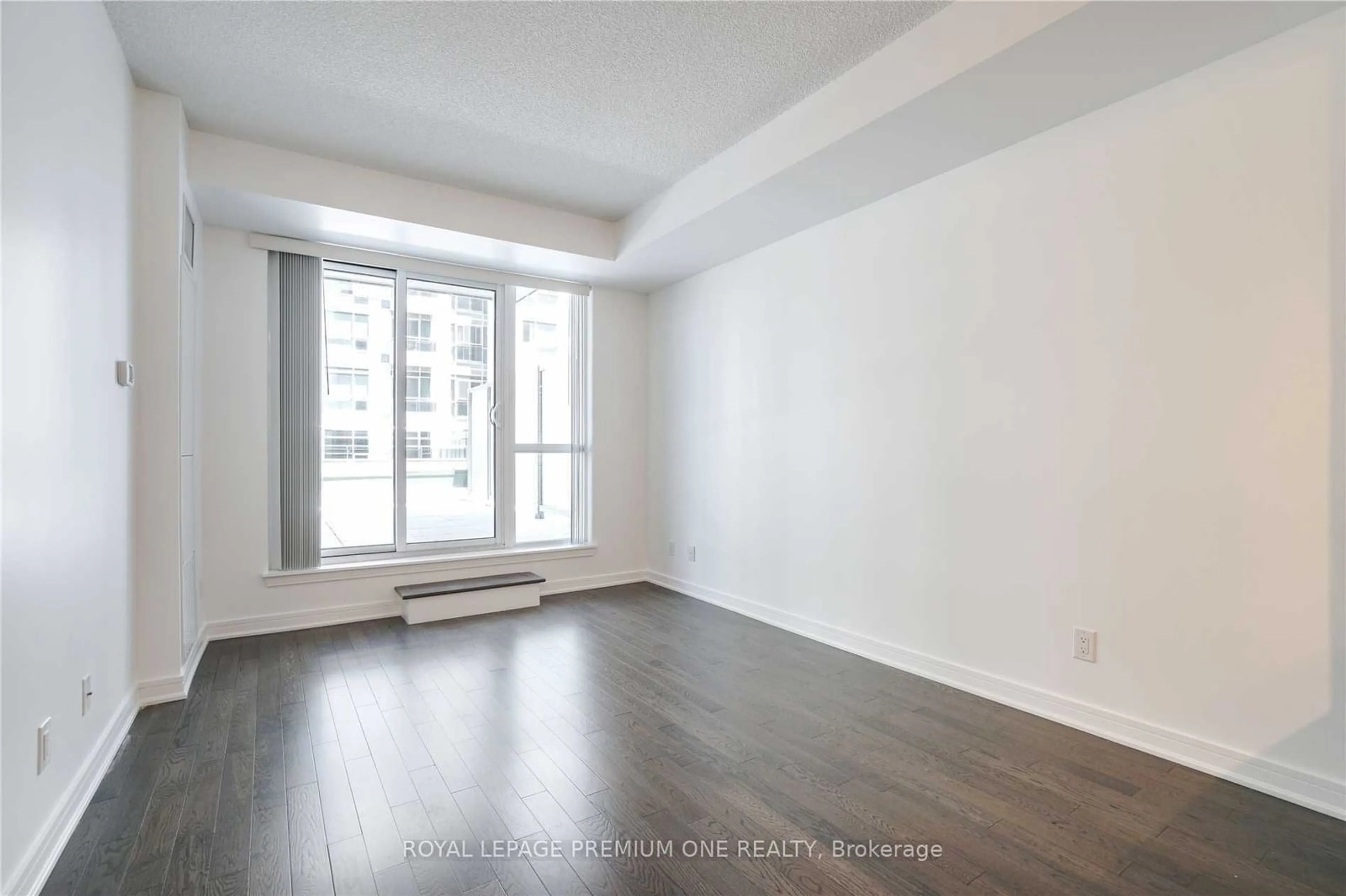 A pic of a room, wood floors for 9199 Yonge St #707, Richmond Hill Ontario L4C 1H9