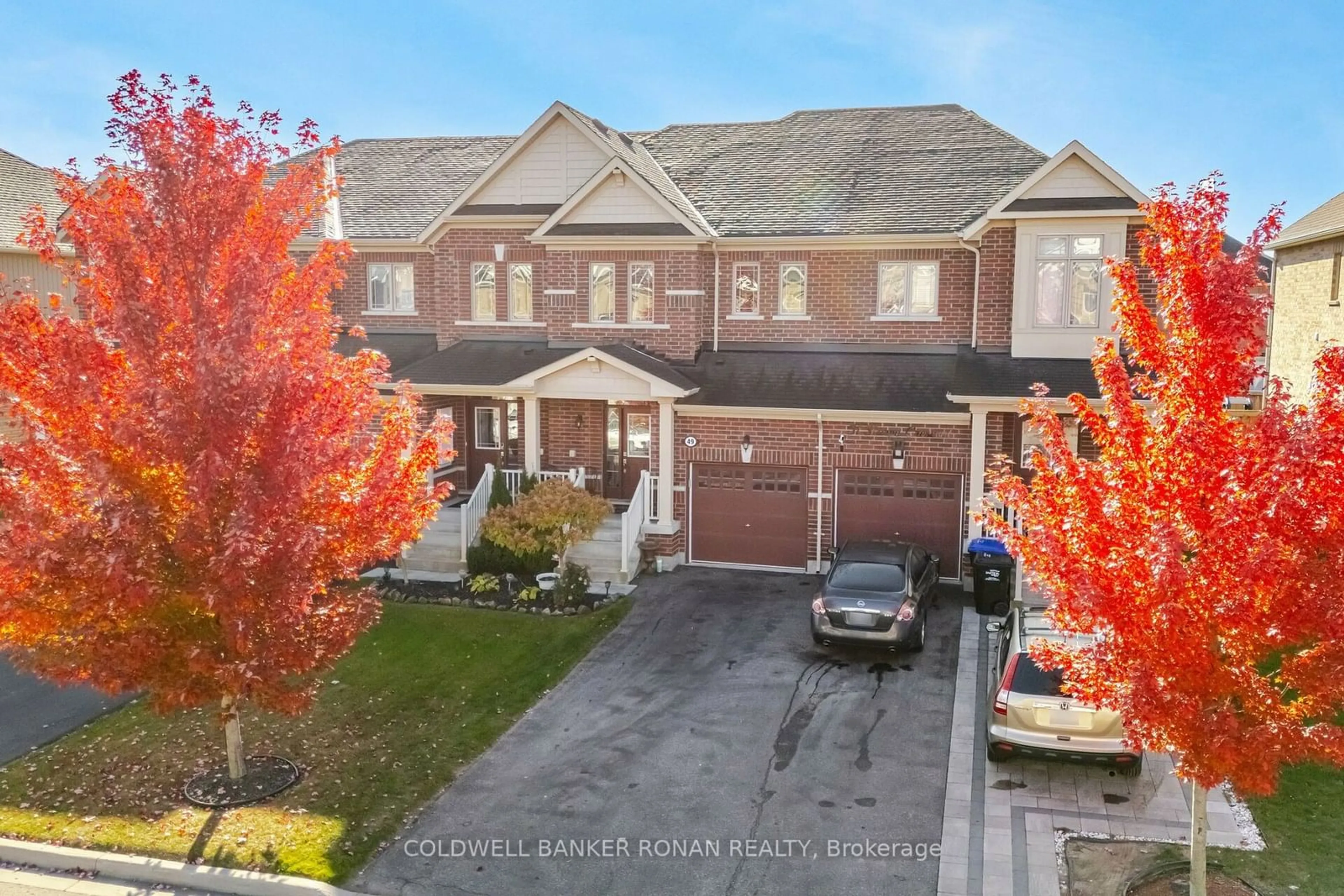 A pic from exterior of the house or condo, the street view for 49 Sharpe Cres, New Tecumseth Ontario L0G 1W0