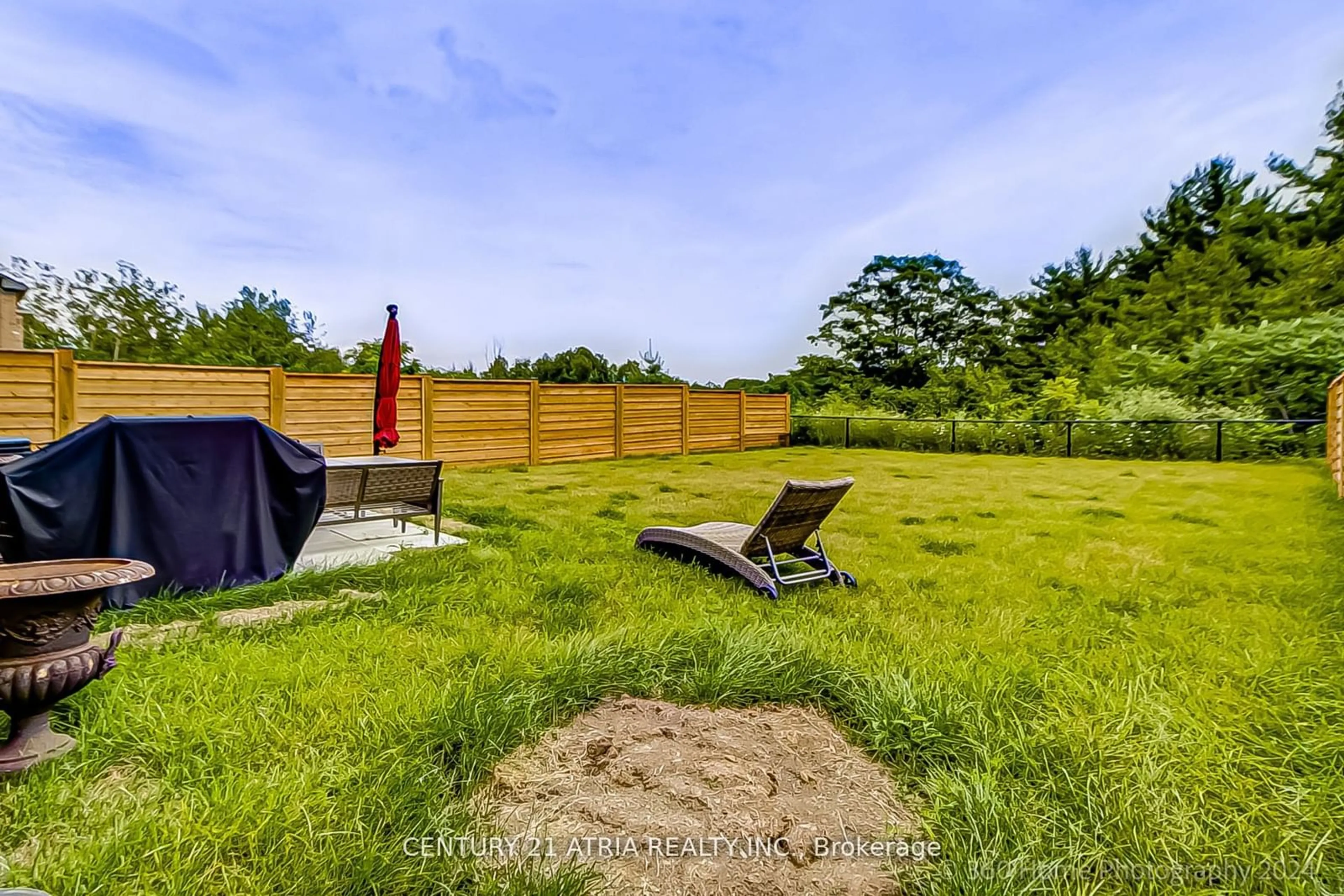 Patio, the fenced backyard for 51 Woodhaven Ave, Aurora Ontario L4G 3Y1