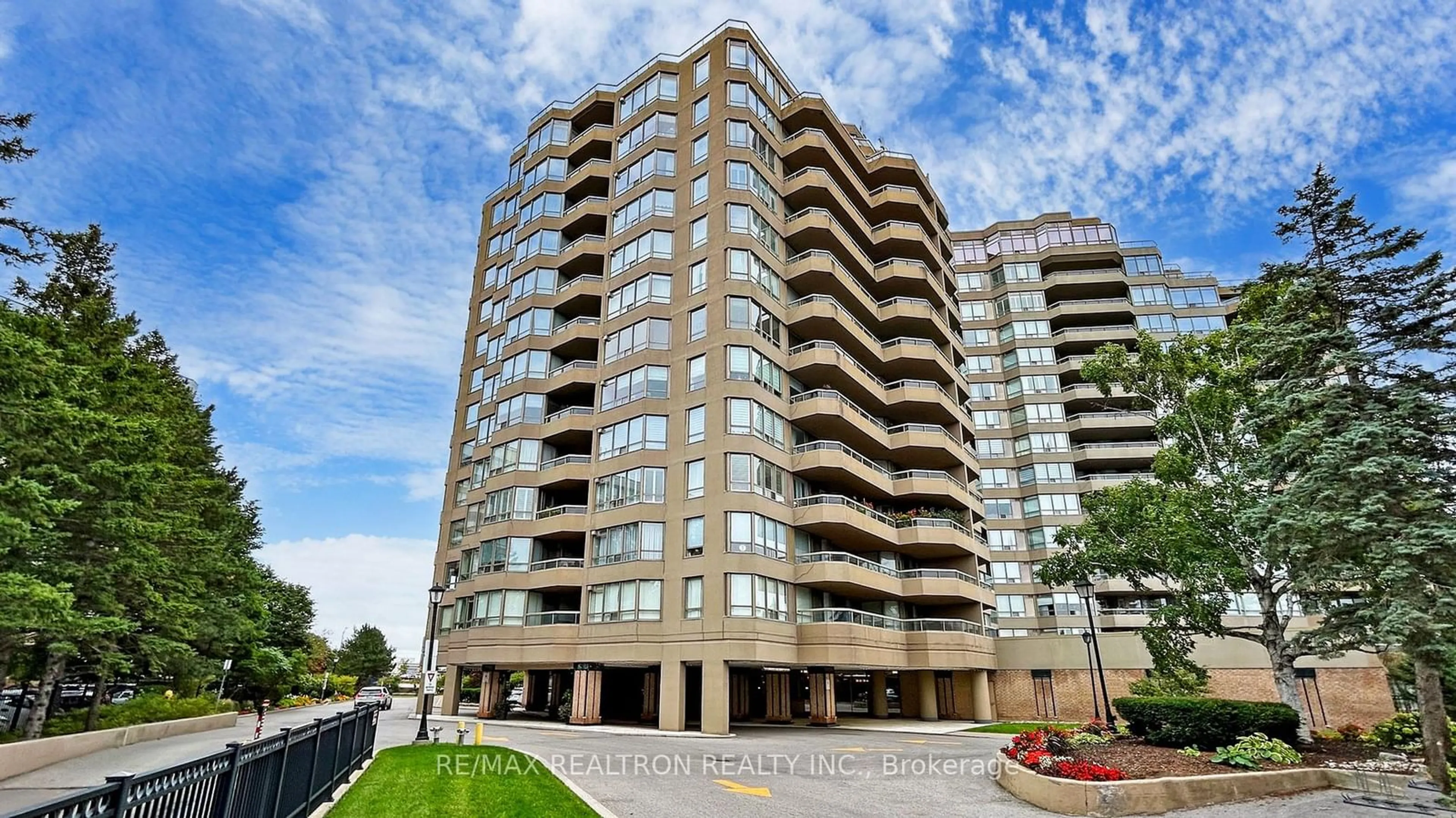 A pic from exterior of the house or condo, the front or back of building for 610 Bullock Dr #1015, Markham Ontario L3R 0G1