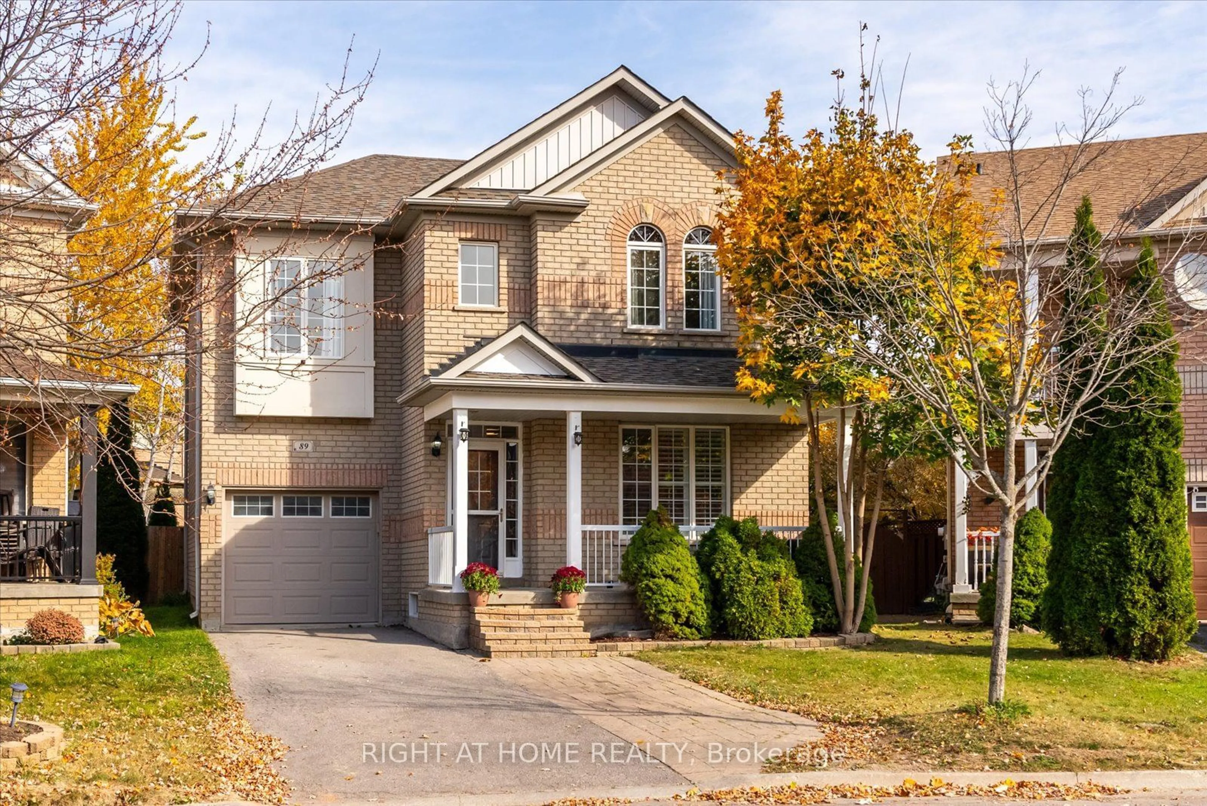 Home with brick exterior material for 89 Watkins Glen Cres, Aurora Ontario L4G 7P4