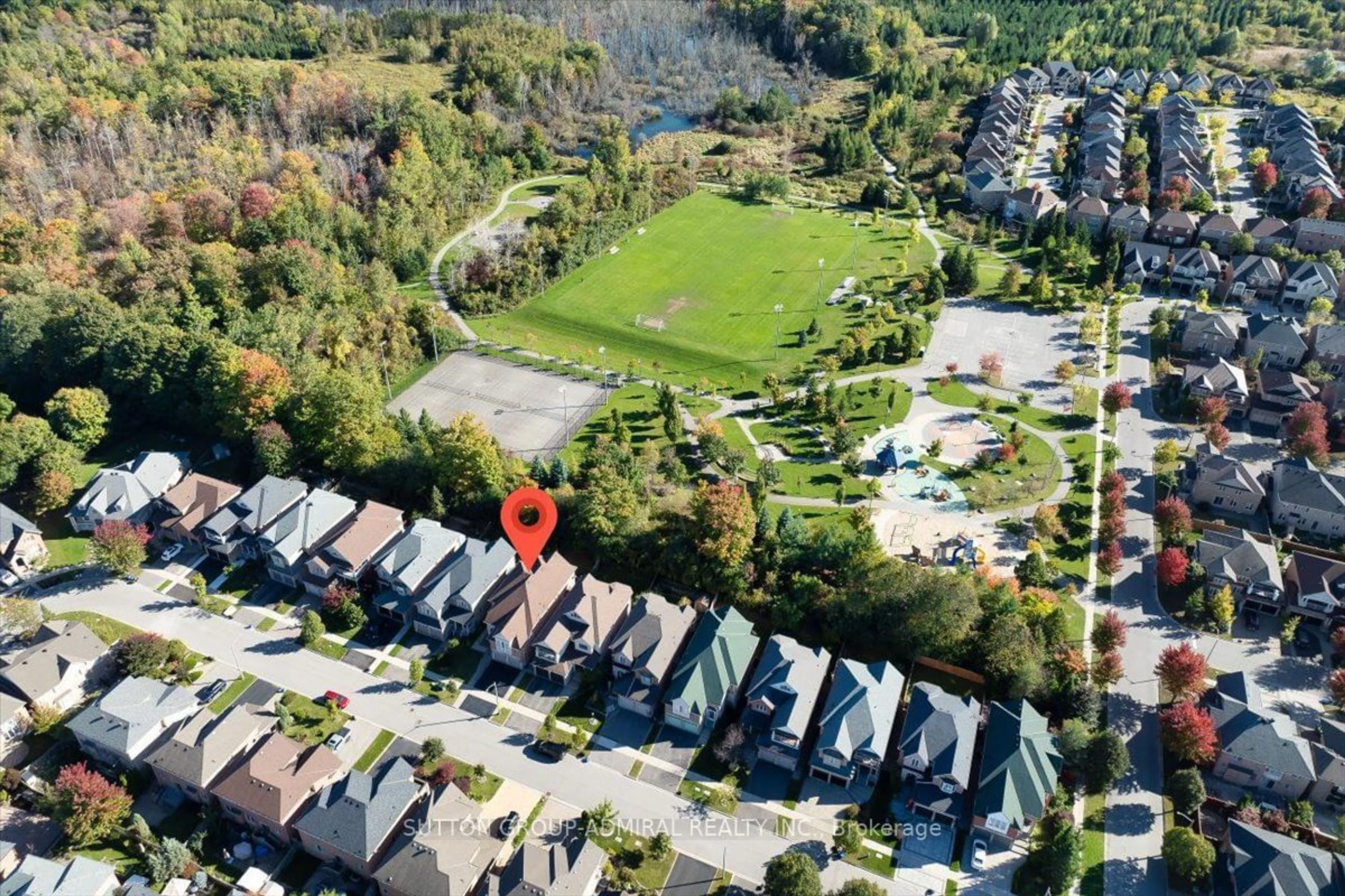 A pic from exterior of the house or condo, the fenced backyard for 43 Grand Oak Dr, Richmond Hill Ontario L4E 4A1