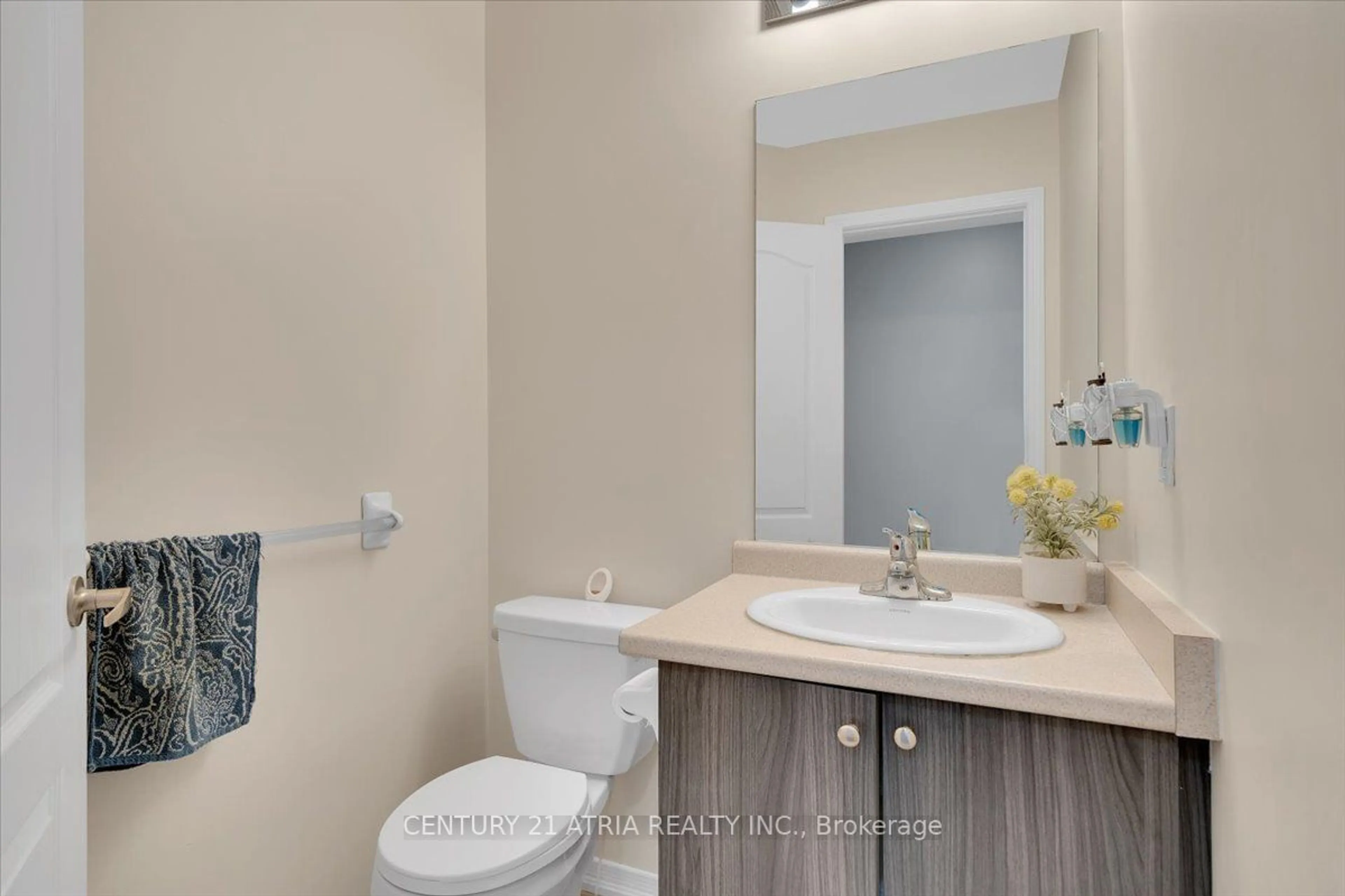 Standard bathroom for 1270 Leslie Dr, Innisfil Ontario L9S 0L2