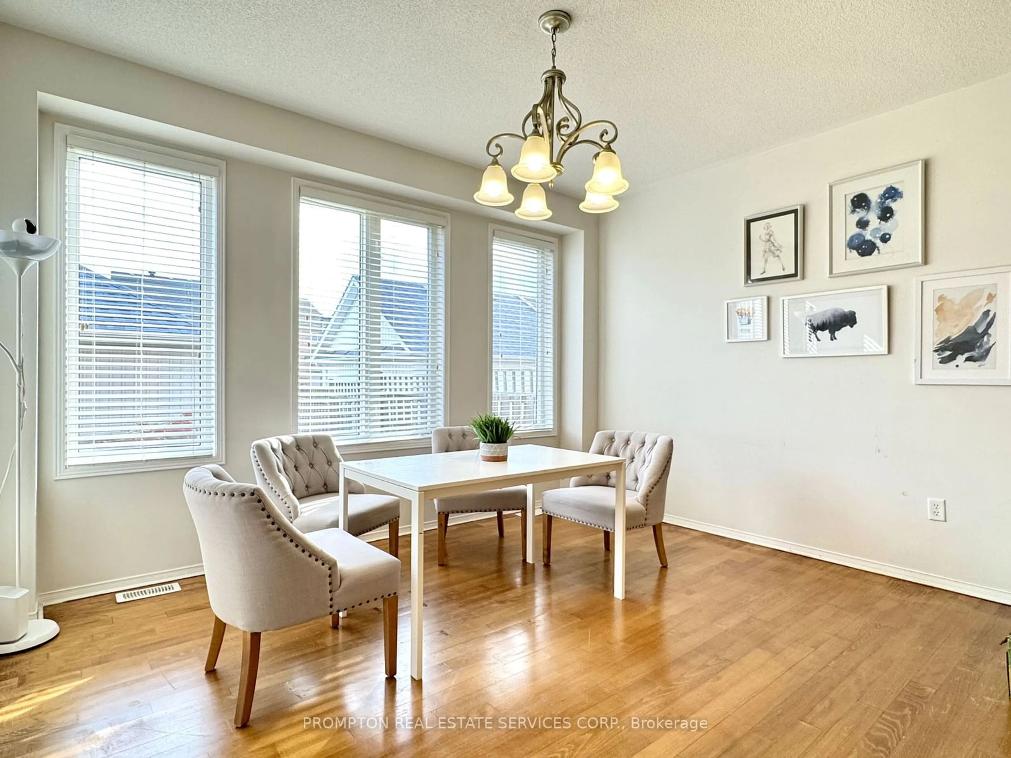 Dining room, wood floors for 11 Kenilworth Gate, Markham Ontario L6B 0A4