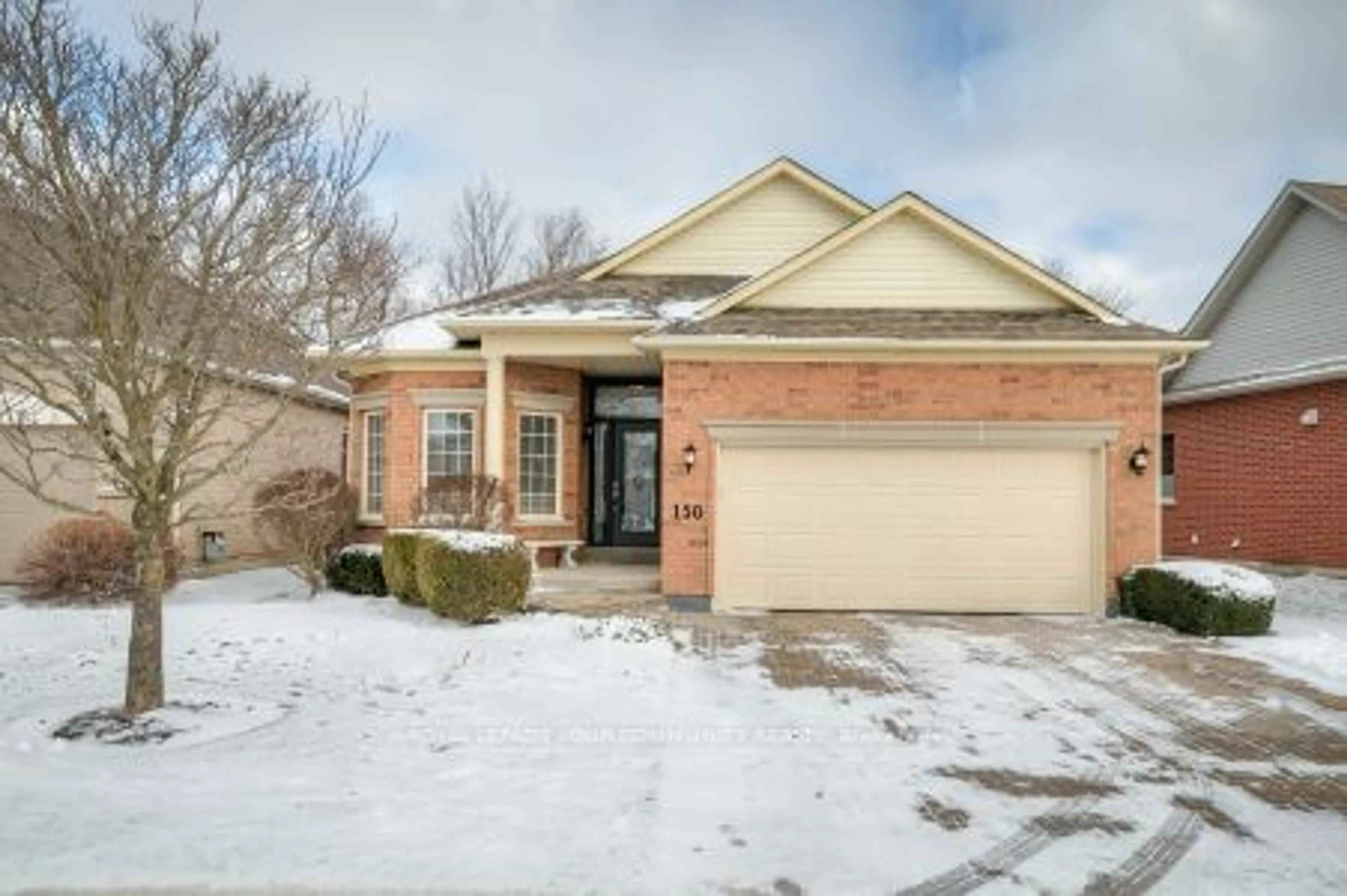 Frontside or backside of a home, cottage for 150 Legendary Tr, Whitchurch-Stouffville Ontario L4A 1N4