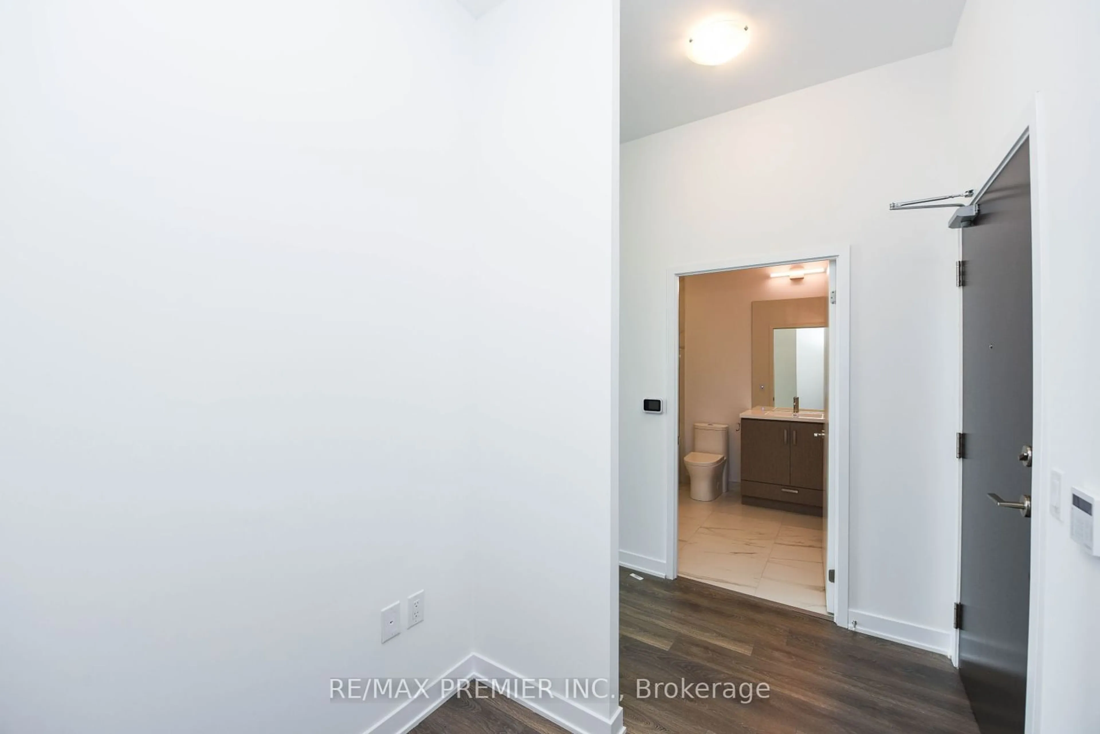 Indoor entryway, not visible floor for 60 Honeycrisp Cres #311, Vaughan Ontario L4K 0N5