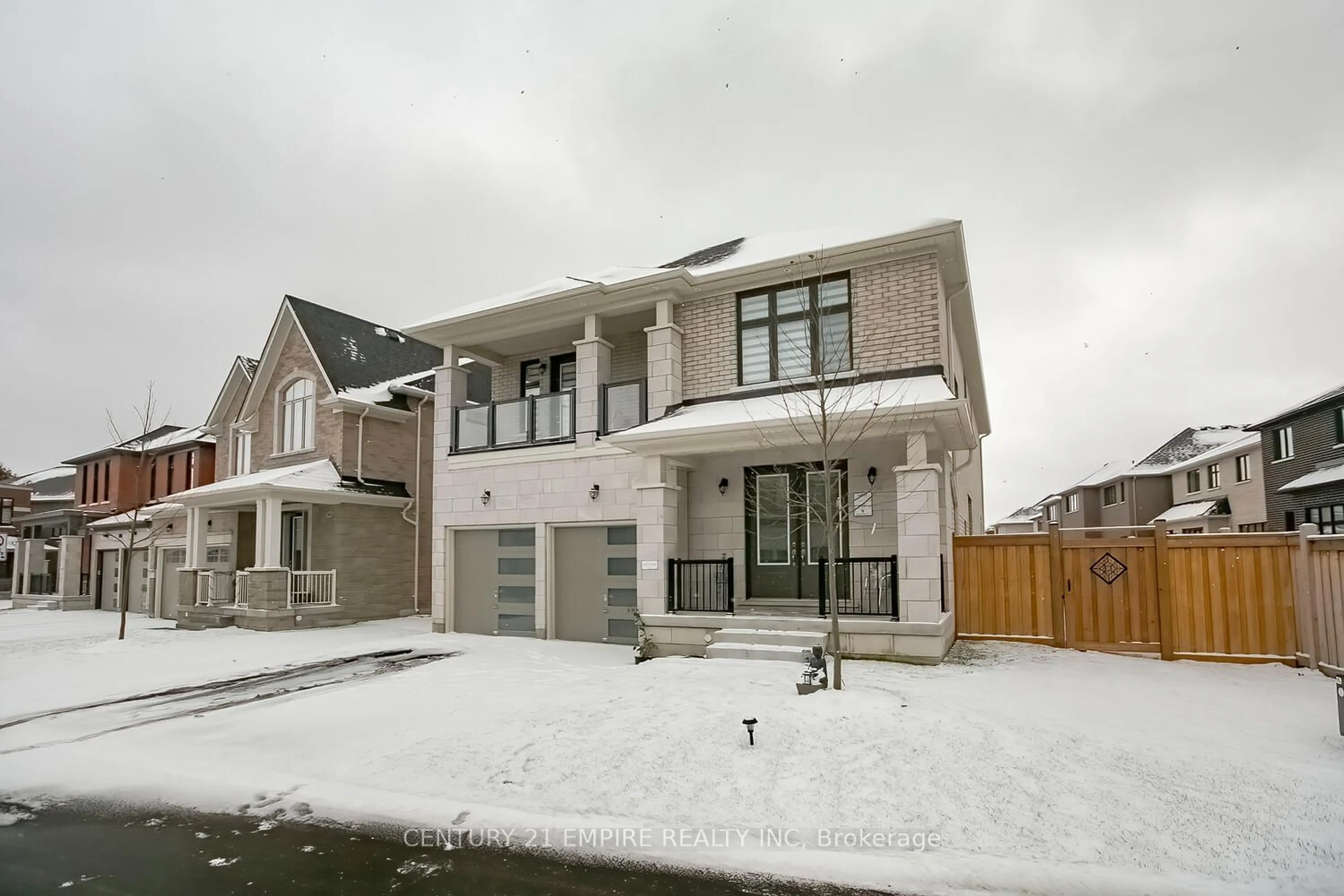 Home with brick exterior material, street for 26 Joiner Circ, Whitchurch-Stouffville Ontario L4A 1M2