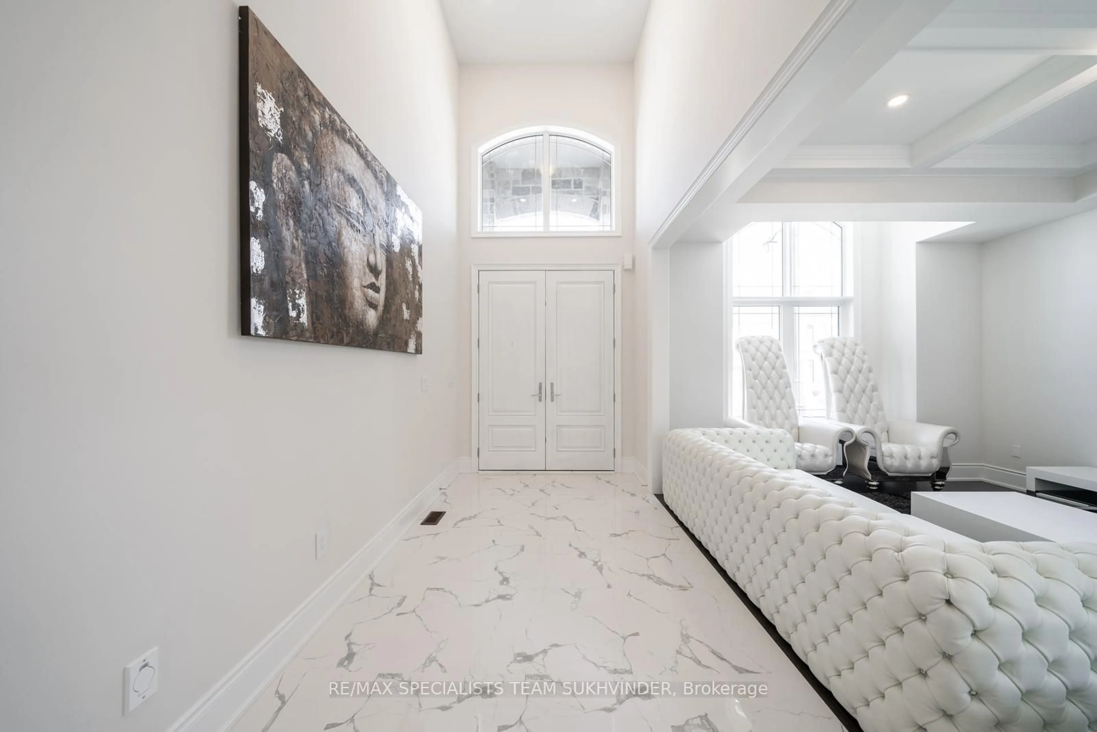 Indoor entryway, ceramic floors for 57 Appleyard Ave, Vaughan Ontario L4H 4N3