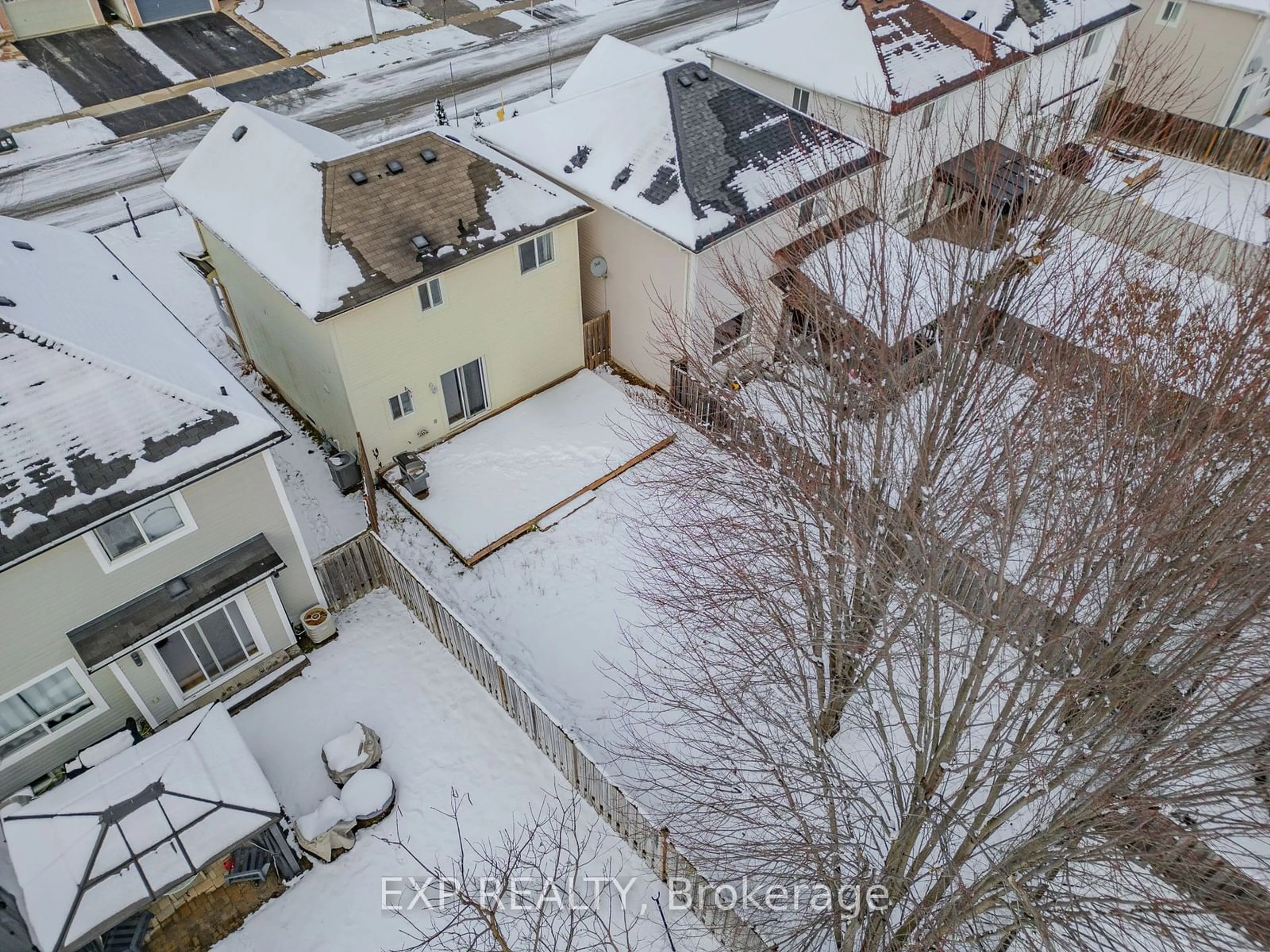 A pic from exterior of the house or condo, the street view for 13 Truax Cres, Essa Ontario L0M 1B4