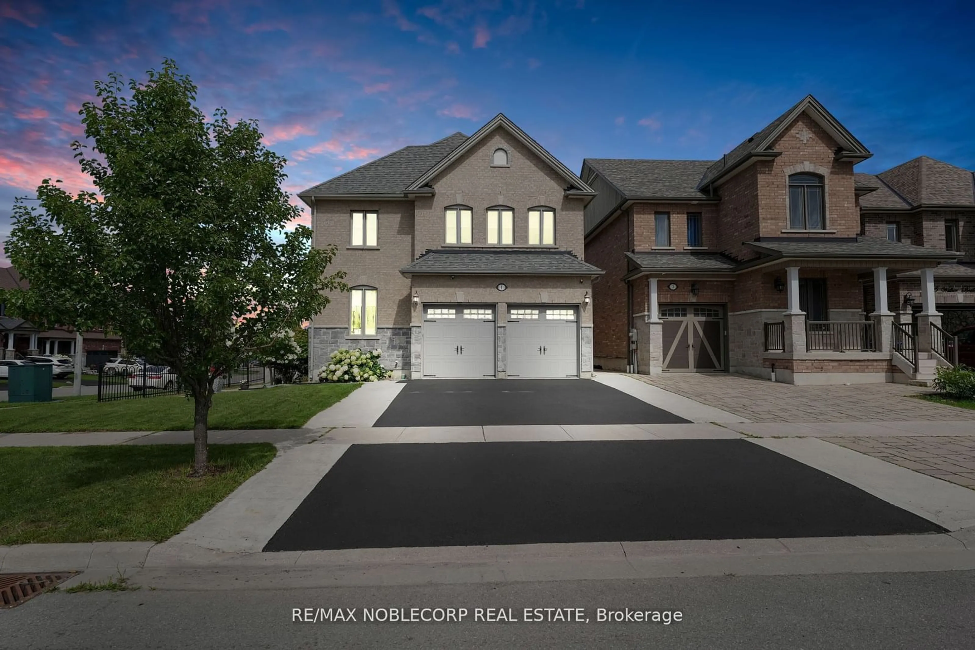 Frontside or backside of a home, the street view for 1 Walker Blvd, New Tecumseth Ontario L9R 0N2