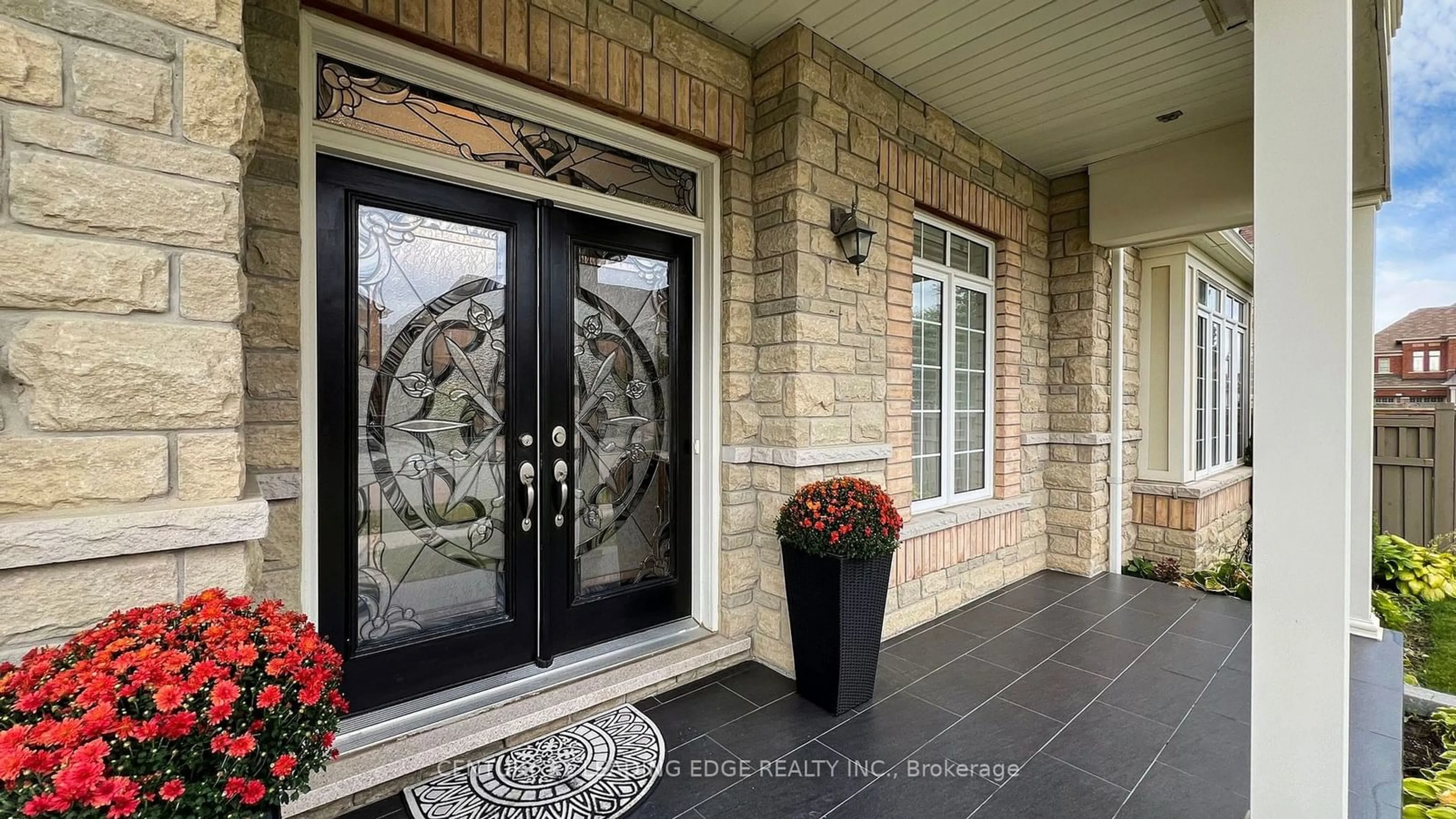 Indoor entryway, ceramic floors for 61 Pelee Ave, Vaughan Ontario L4H 3Y9