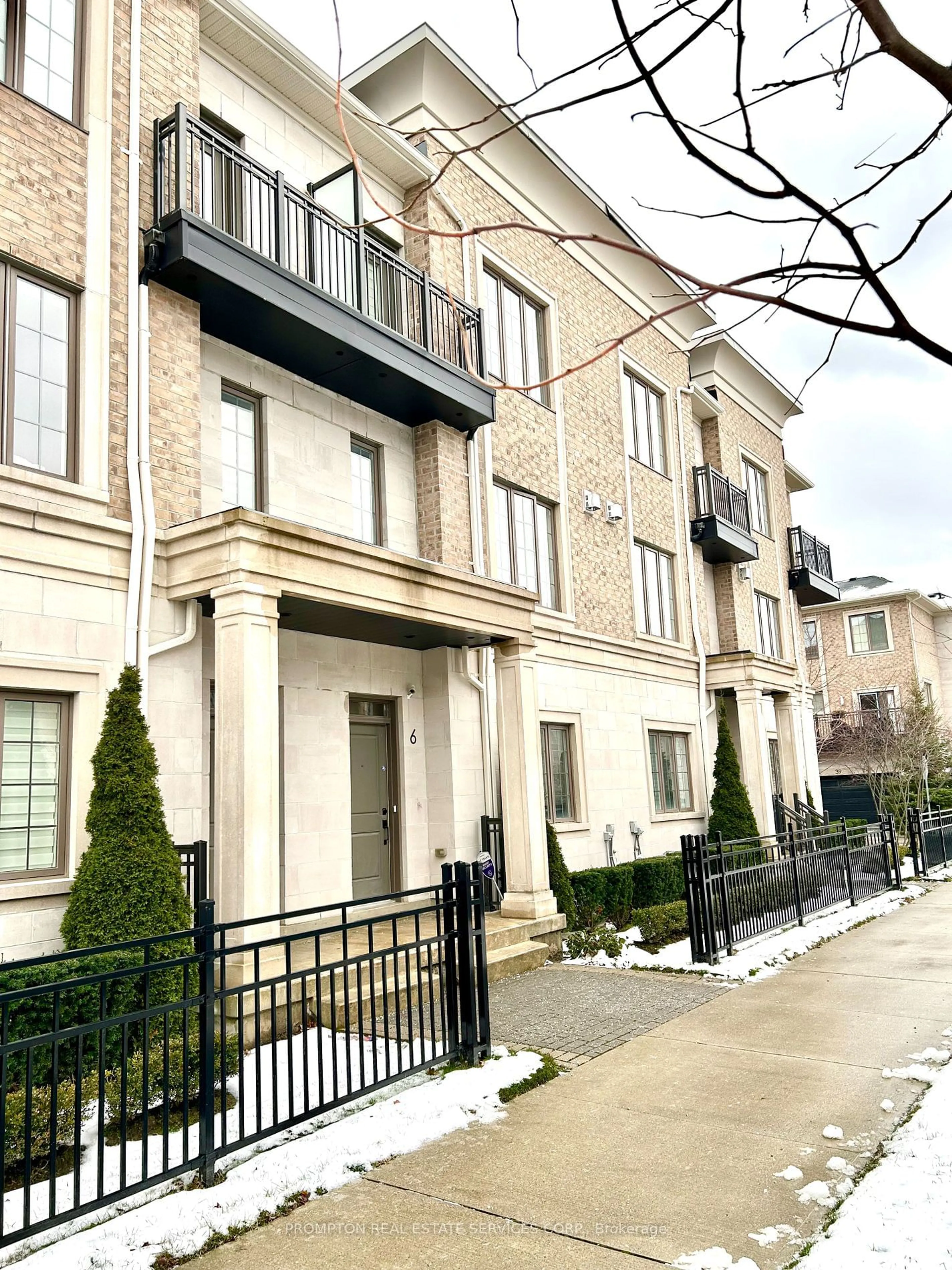 A pic from exterior of the house or condo, the front or back of building for 6 Mildred Temple Way, Markham Ontario L3R 4Z7