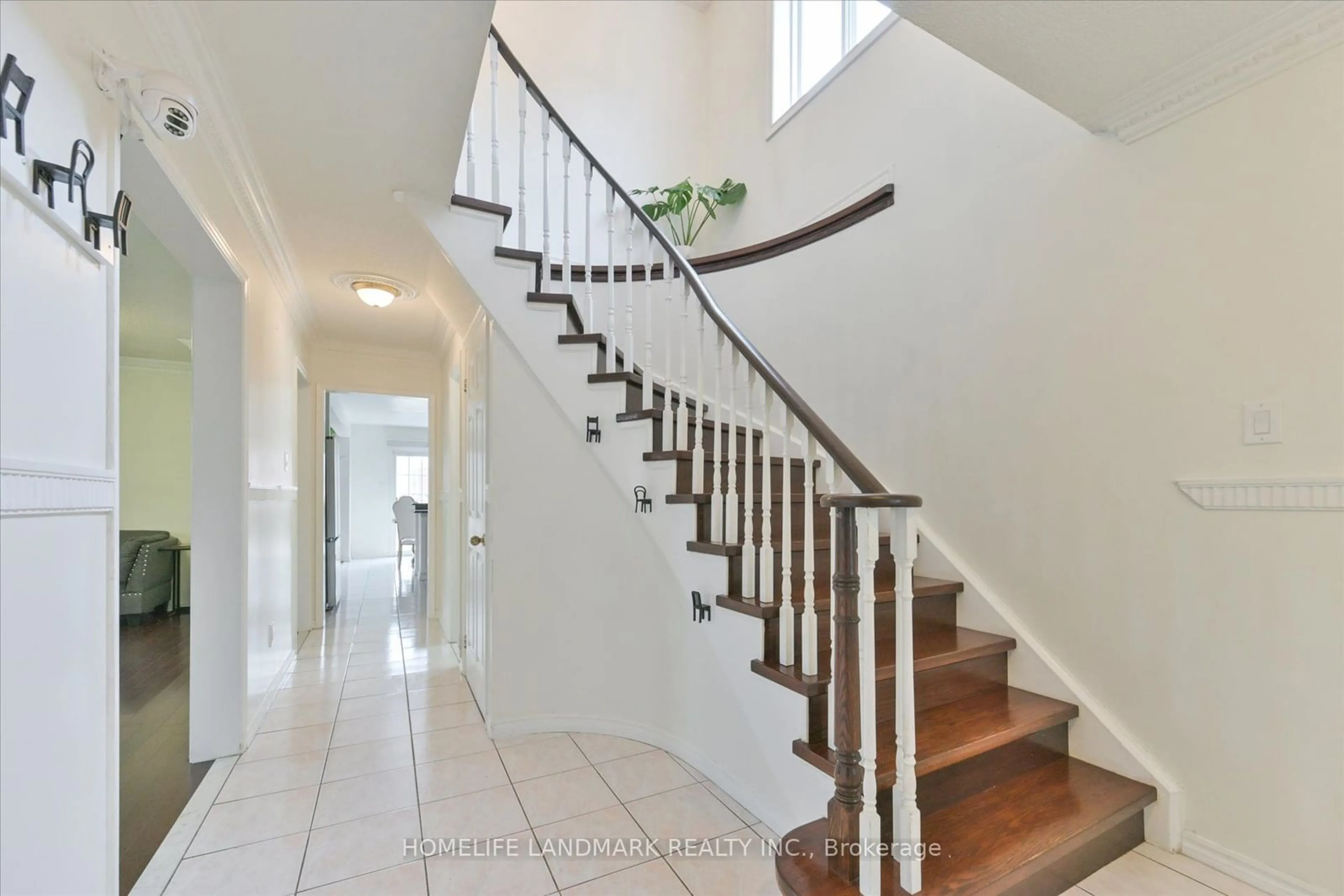 Stairs for 65 Ketchum Cres, Markham Ontario L3S 3G3