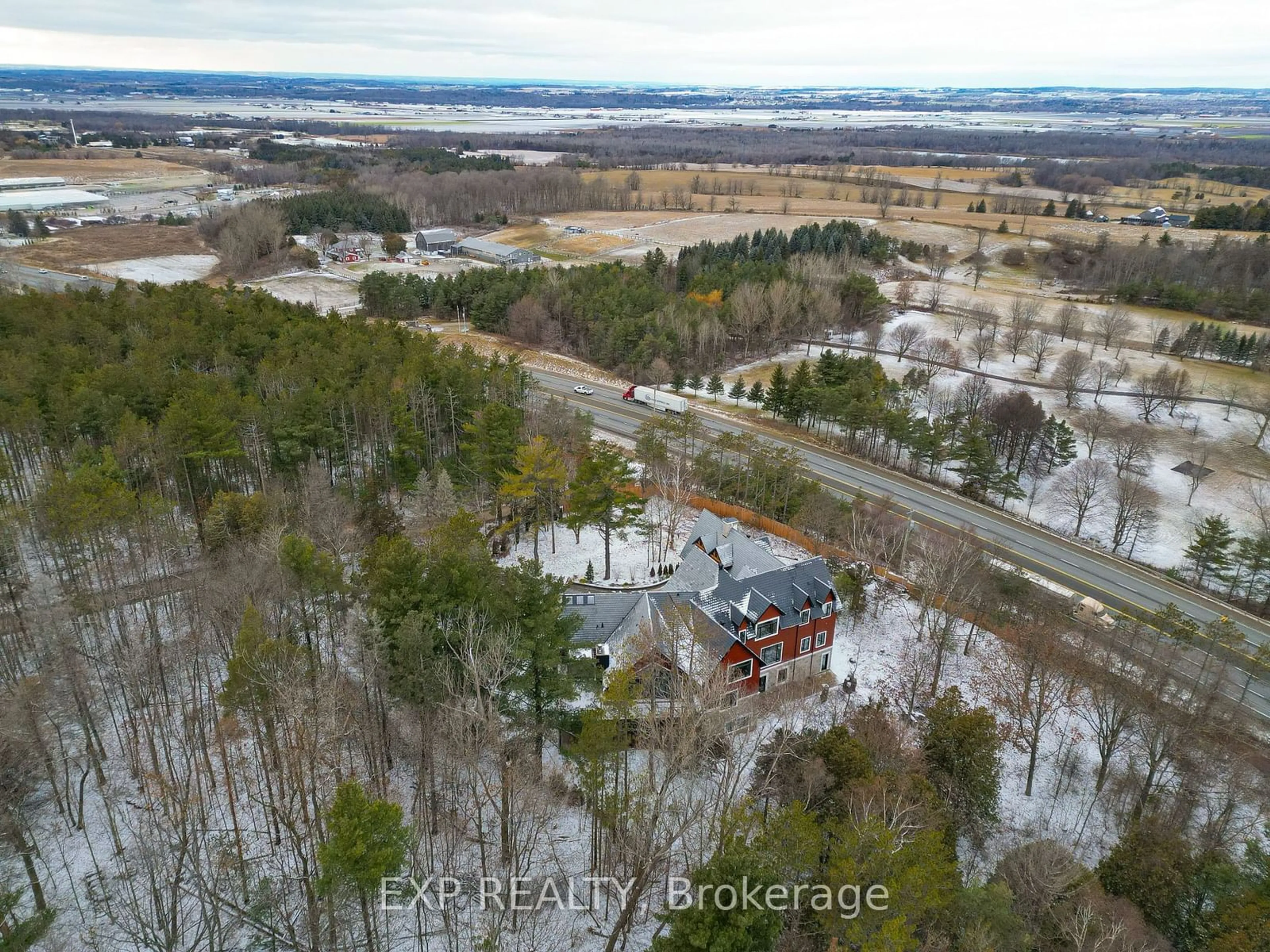 Frontside or backside of a home, cottage for 15 Glenview Heights Lane, King Ontario L3Y 4V9