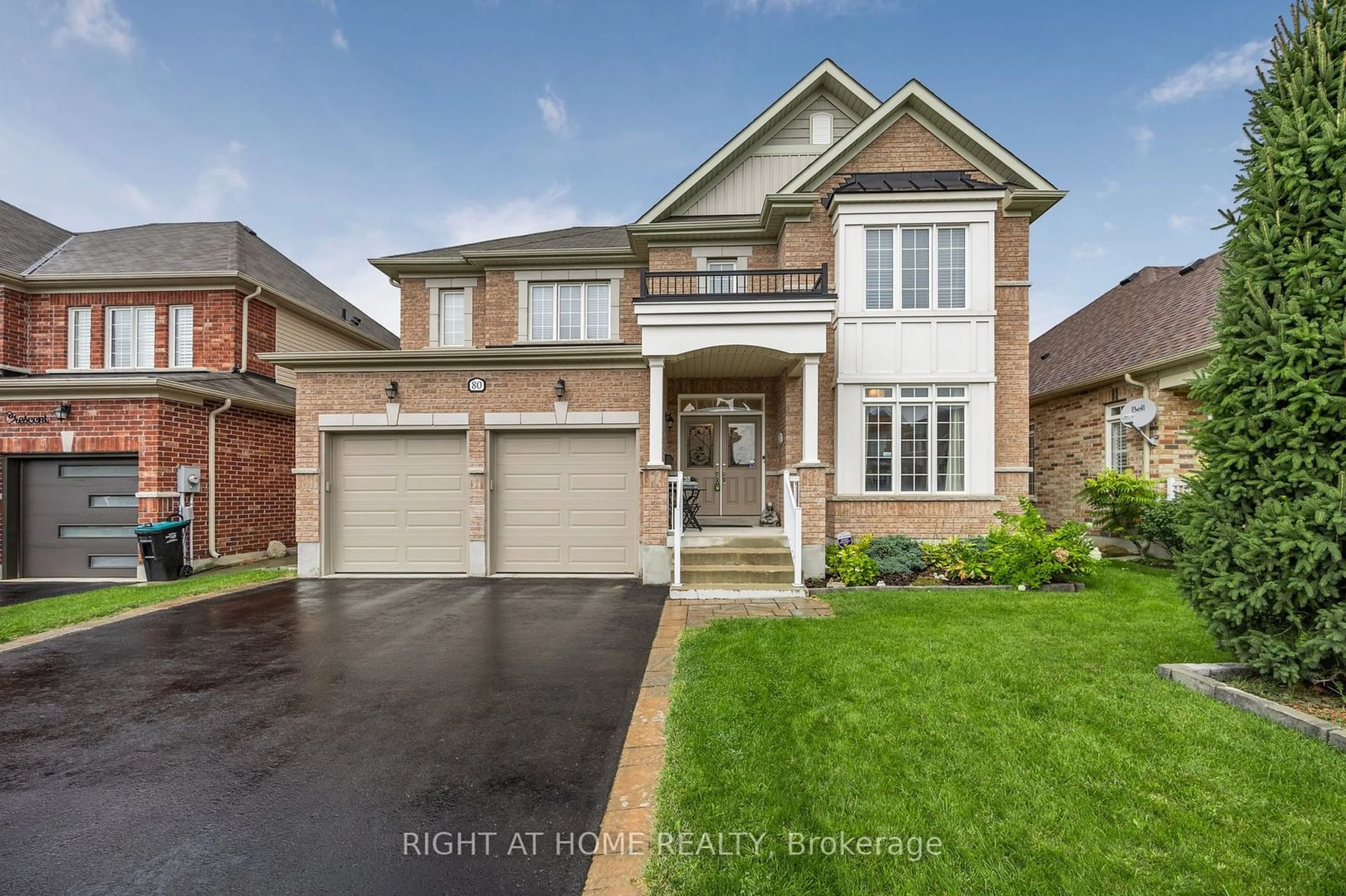 Frontside or backside of a home, the street view for 80 Mount Cres, Essa Ontario L3W 0N2