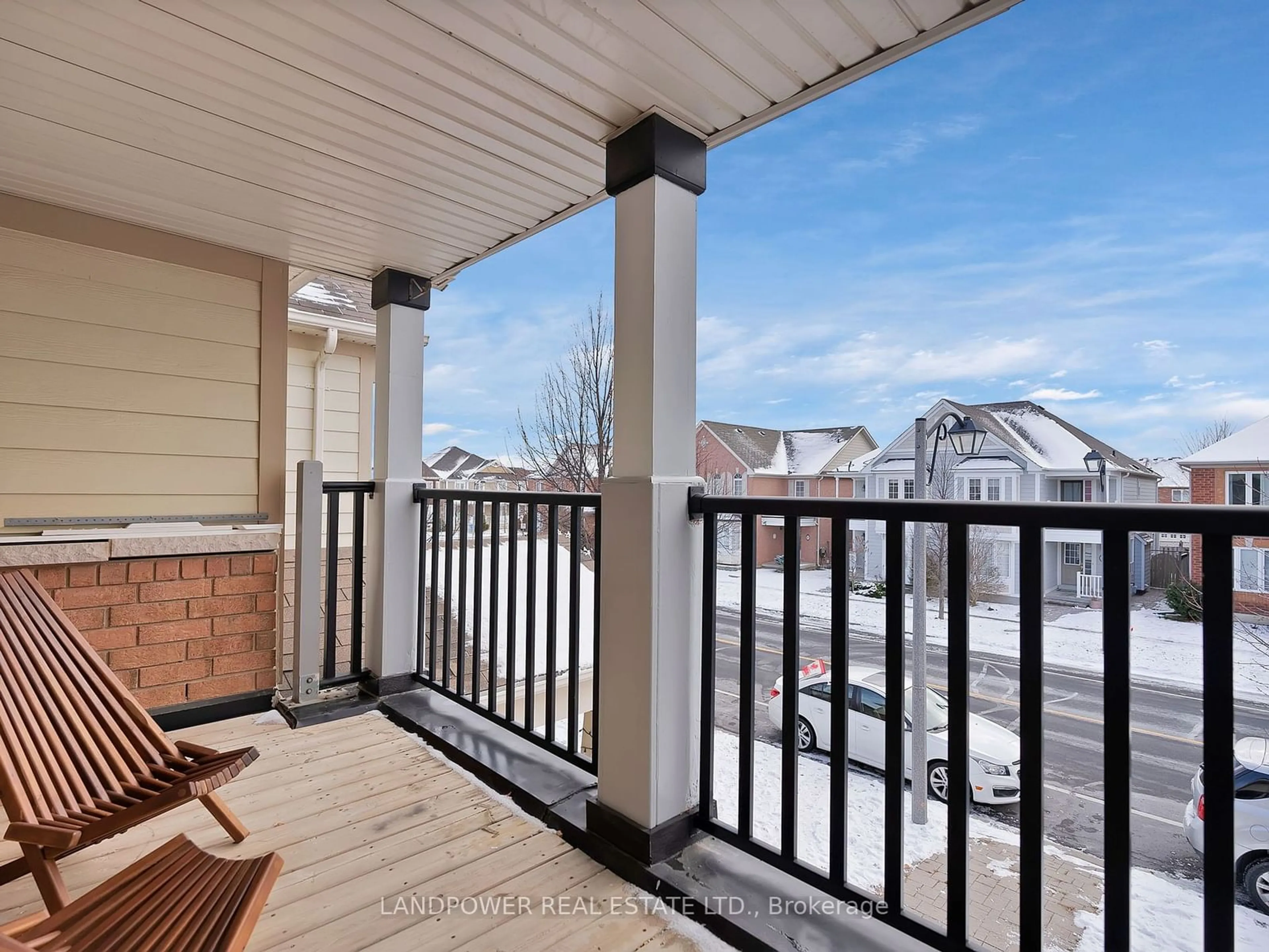 Balcony in the apartment, the fenced backyard for 242 White's Hill Ave, Markham Ontario L6B 1K1