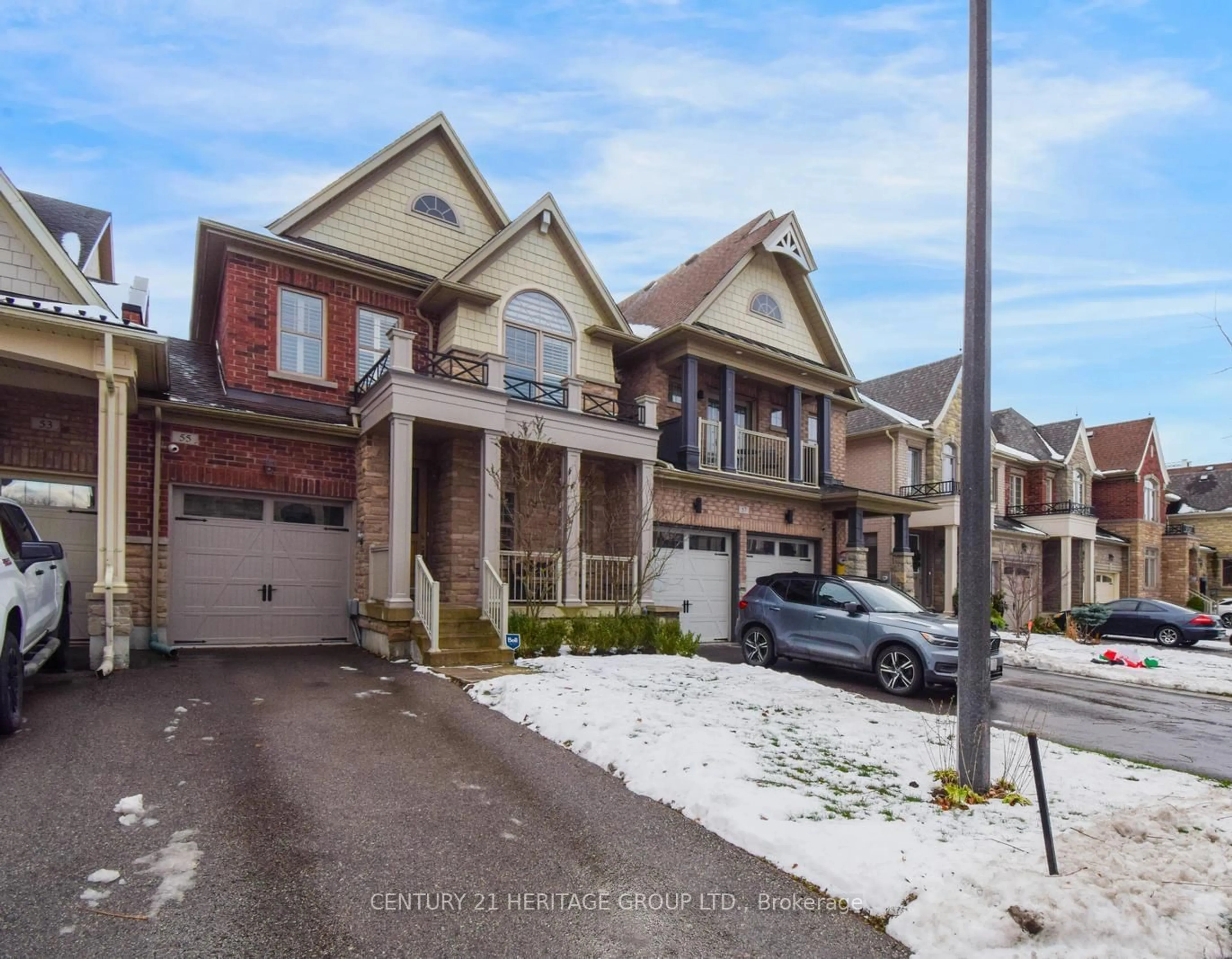 A pic from exterior of the house or condo, the street view for 55 Alex Campbell Cres, King Ontario L7B 1K9