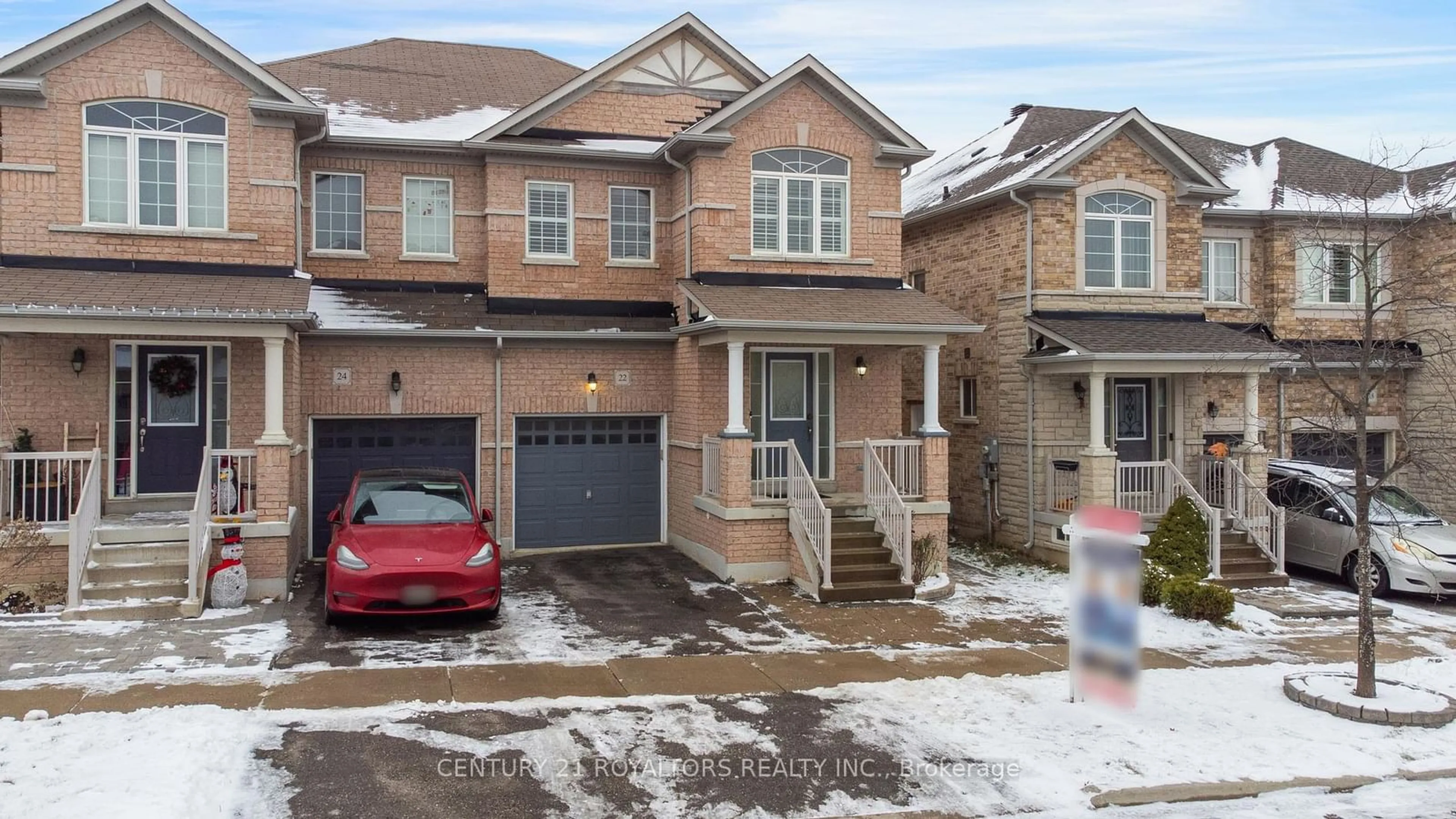 A pic from exterior of the house or condo, the street view for 22 Peppertree Lane, Whitchurch-Stouffville Ontario L4A 0M8