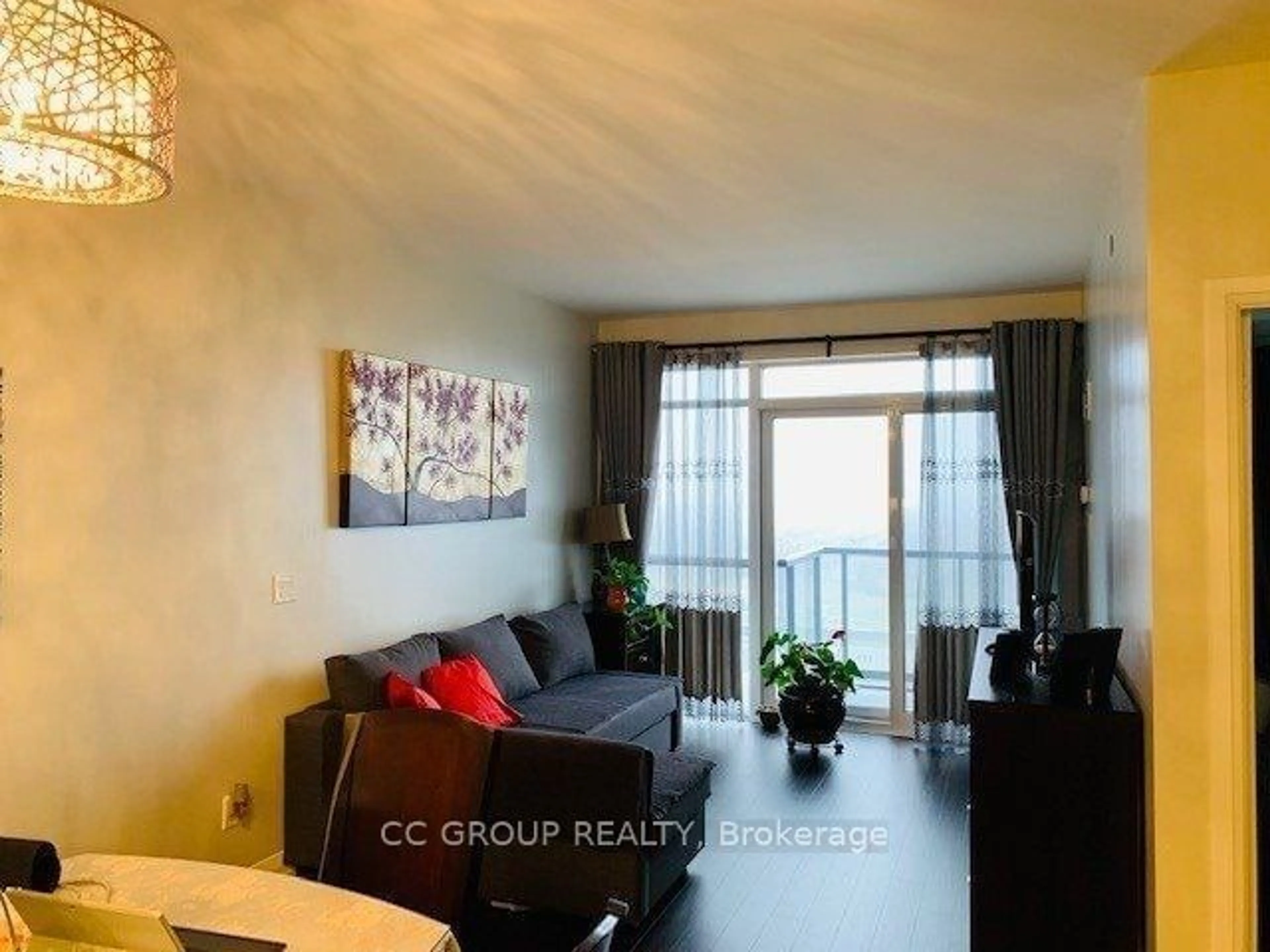 Living room for 65 Oneida Cres Cres #1901, Richmond Hill Ontario L4B 0G9