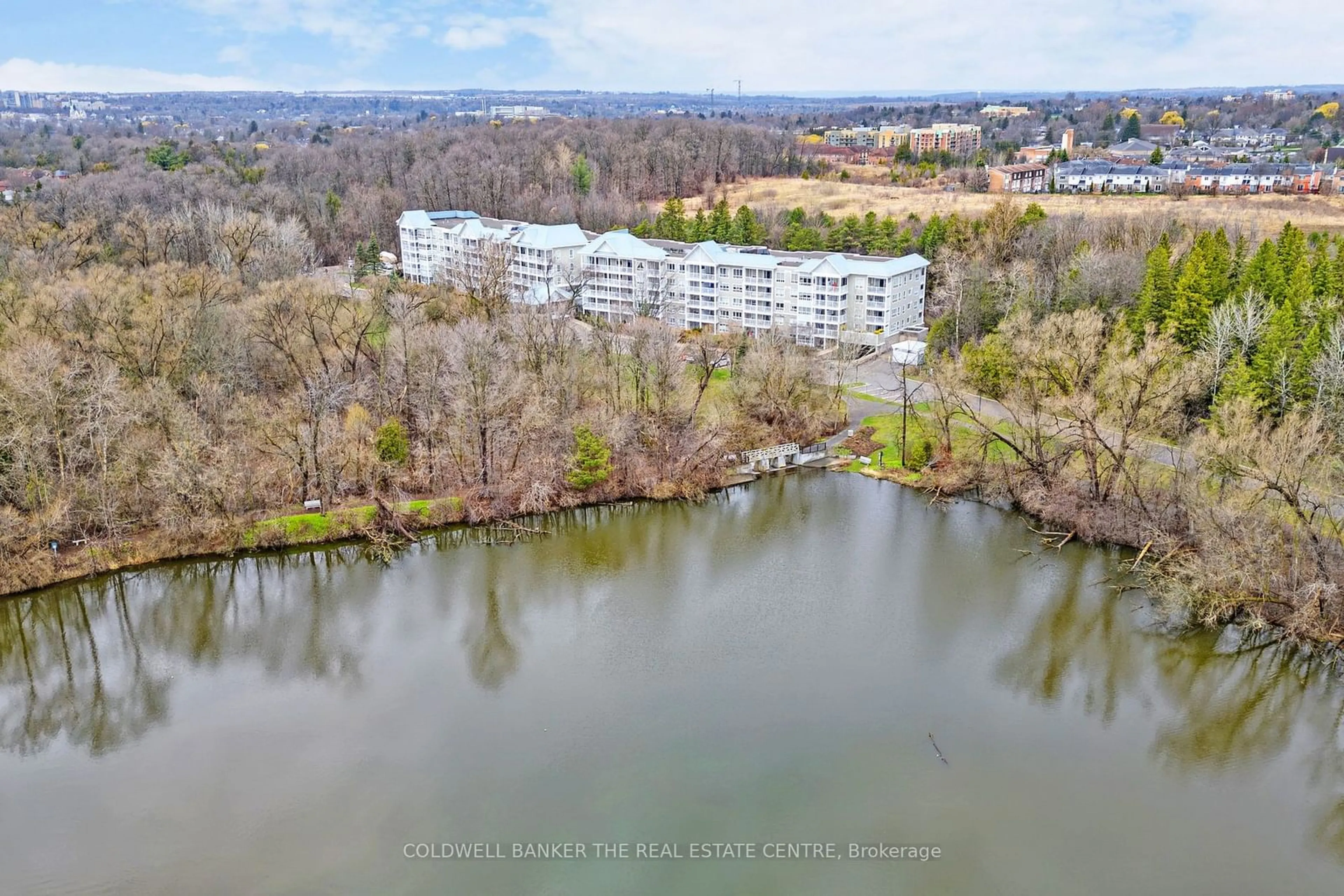 A pic from exterior of the house or condo, the view of lake or river for 900 Bogart Mill Tr #225, Newmarket Ontario L3Y 8V5