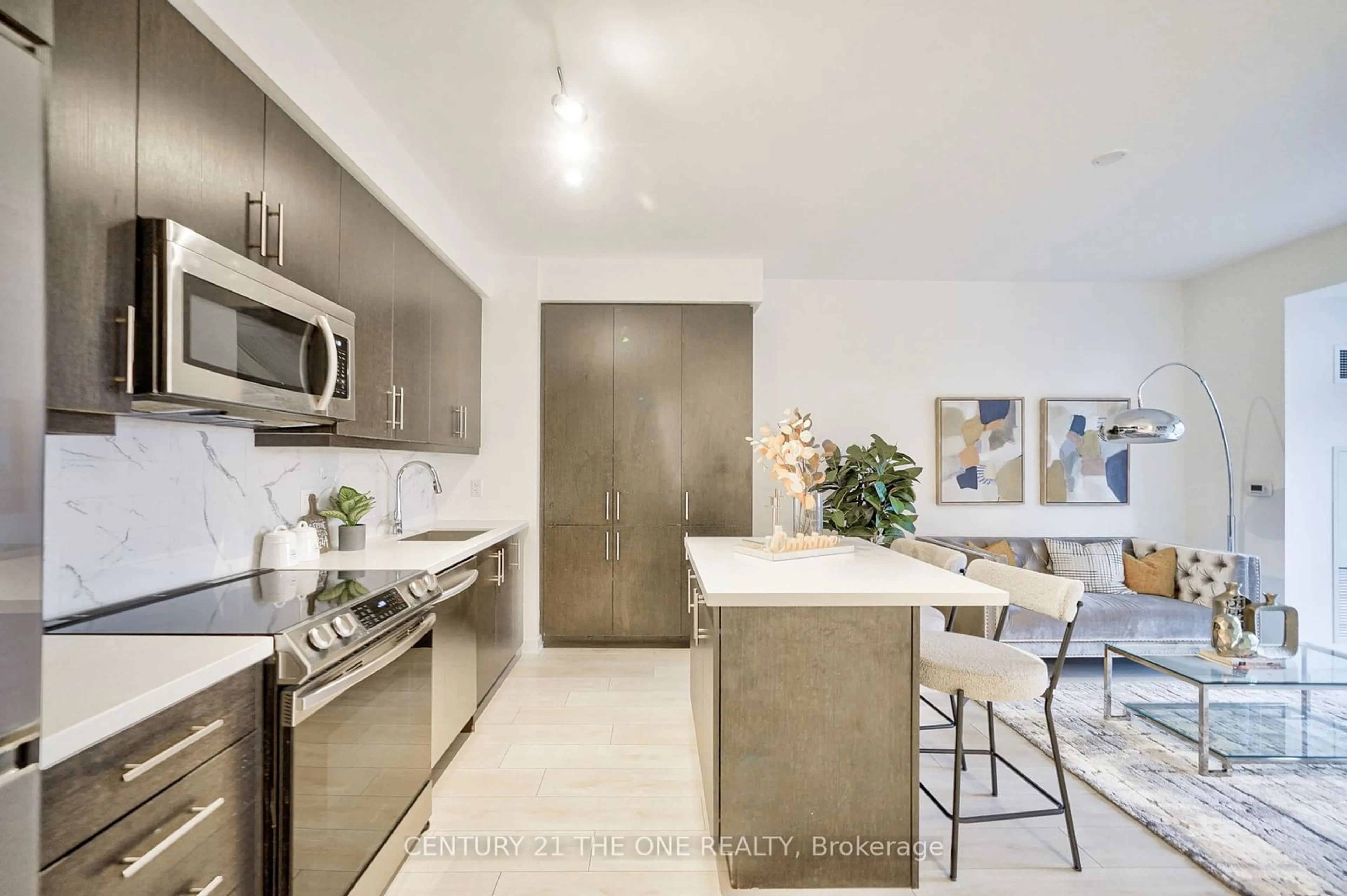 Contemporary kitchen, ceramic floors for 75 Oneida Cres #1701, Richmond Hill Ontario L4B 0B1