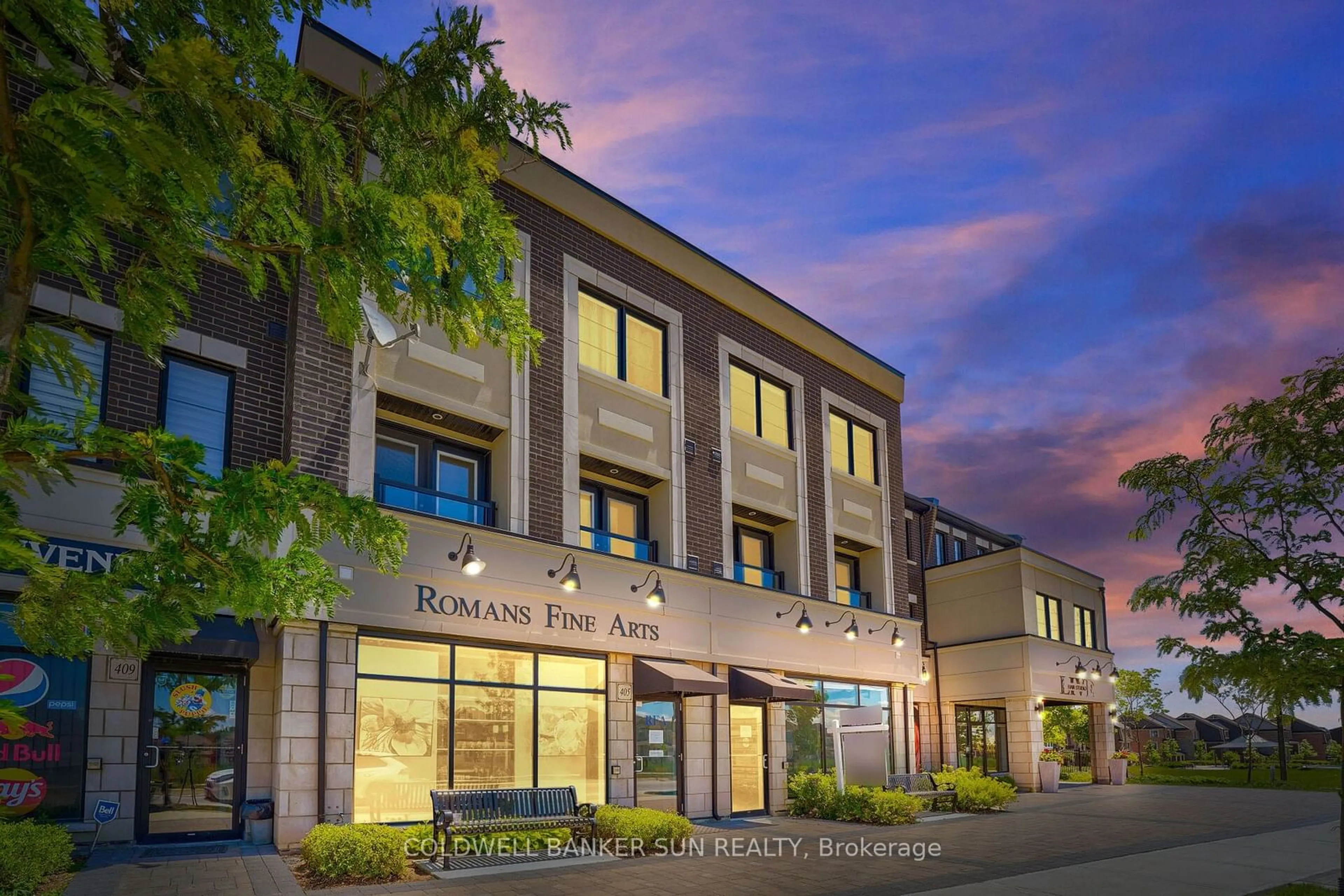 A pic from exterior of the house or condo, the front or back of building for 401 Kleinburg Summit Way, Vaughan Ontario L4H 4T1