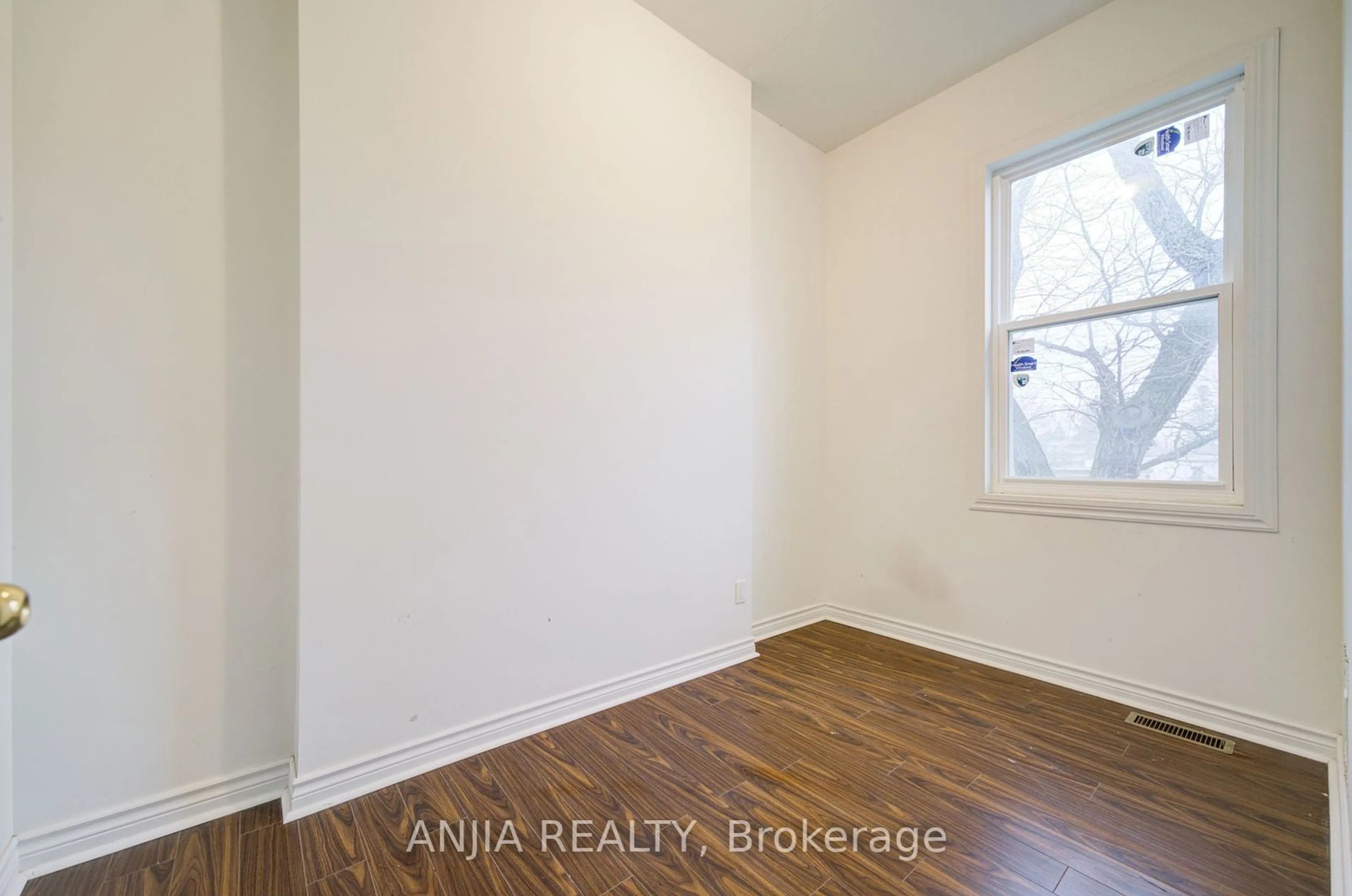 A pic of a room for 27 Jonquil Cres, Markham Ontario L3P 1T3