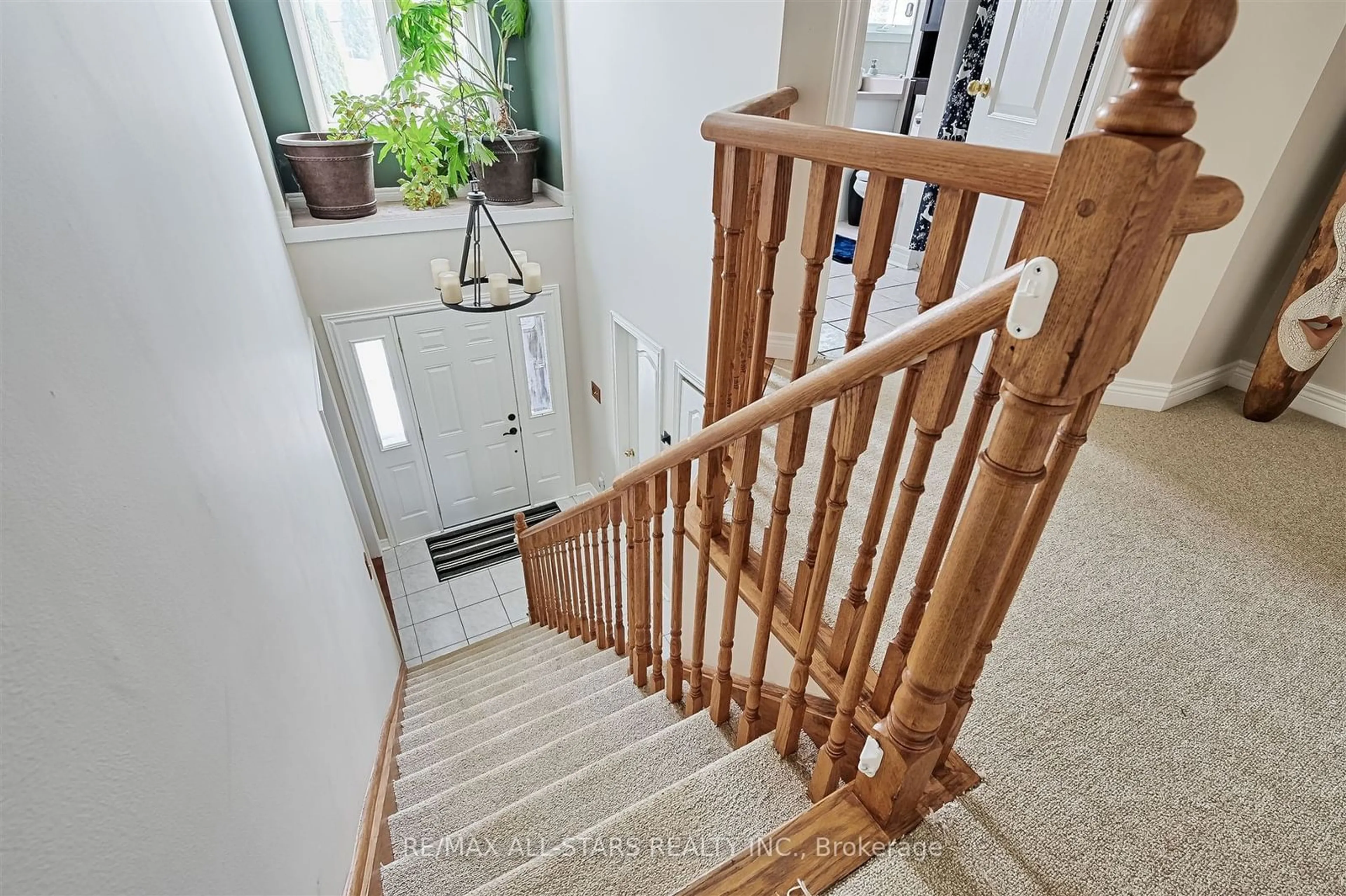 Stairs for 12866 Regional Road 39, Uxbridge Ontario L0E 1T0