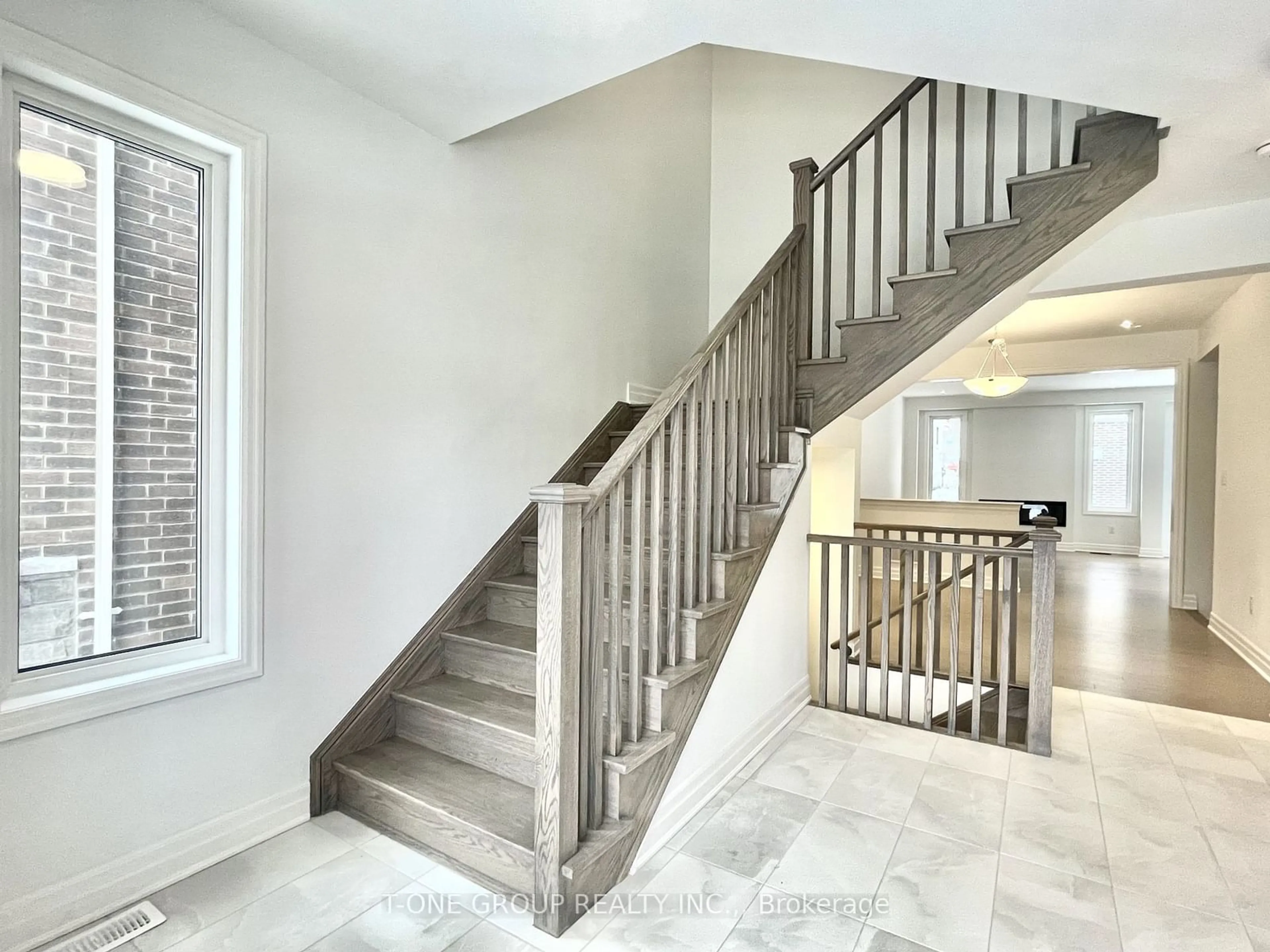 Stairs for 7 Greenridge Cres, Markham Ontario L6C 3M1