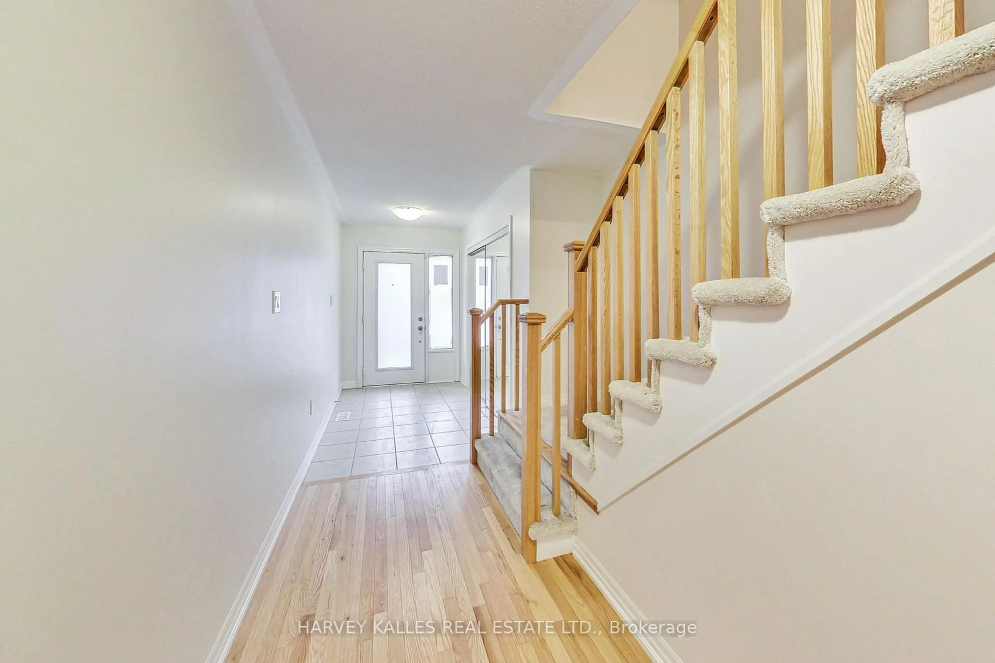 Unknown for 167 Tango Cres, Newmarket Ontario L3X 0K5