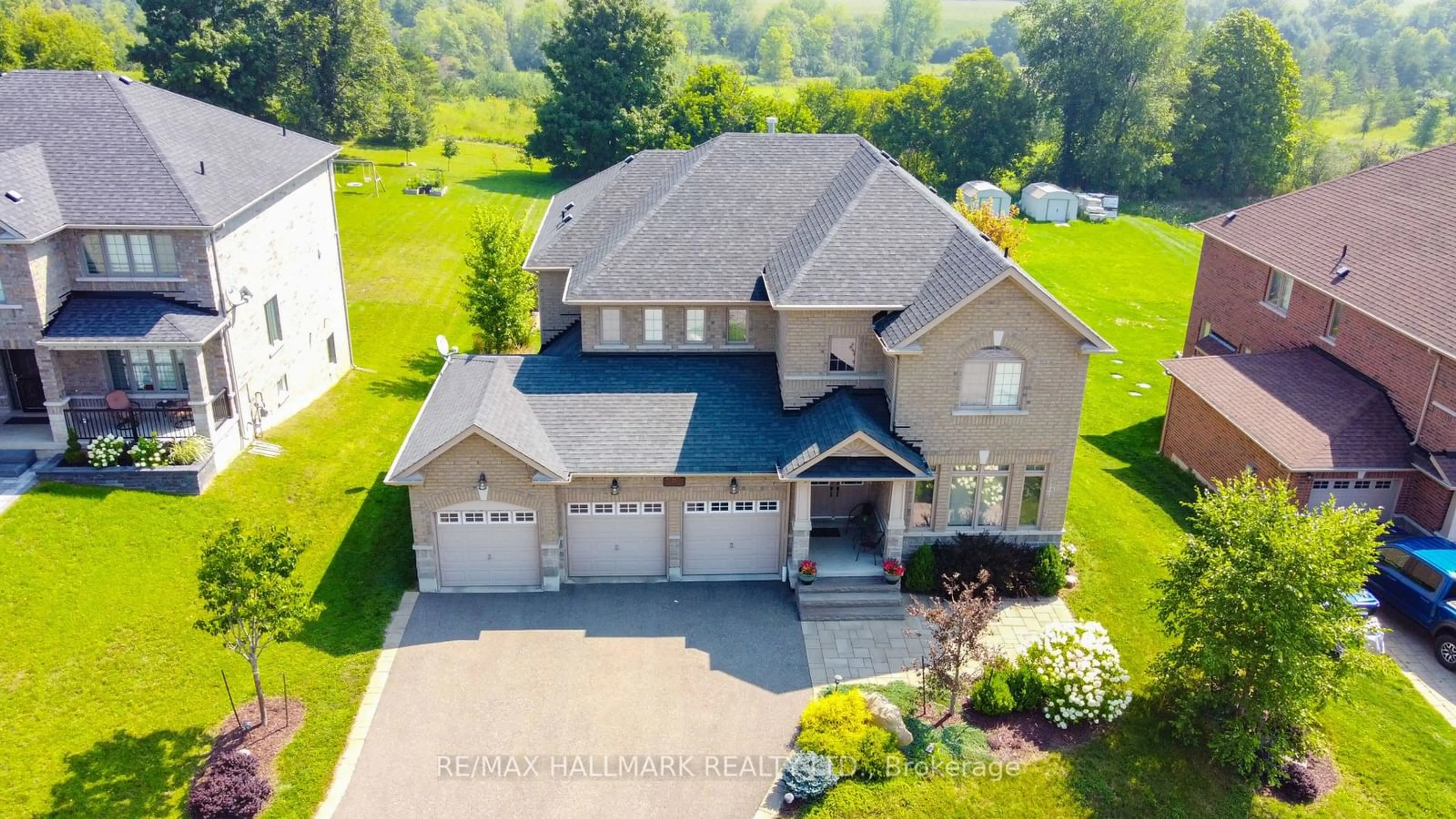 A pic from outside/outdoor area/front of a property/back of a property/a pic from drone, unknown for 25 Keenan Dr, Adjala-Tosorontio Ontario L0G 1L0