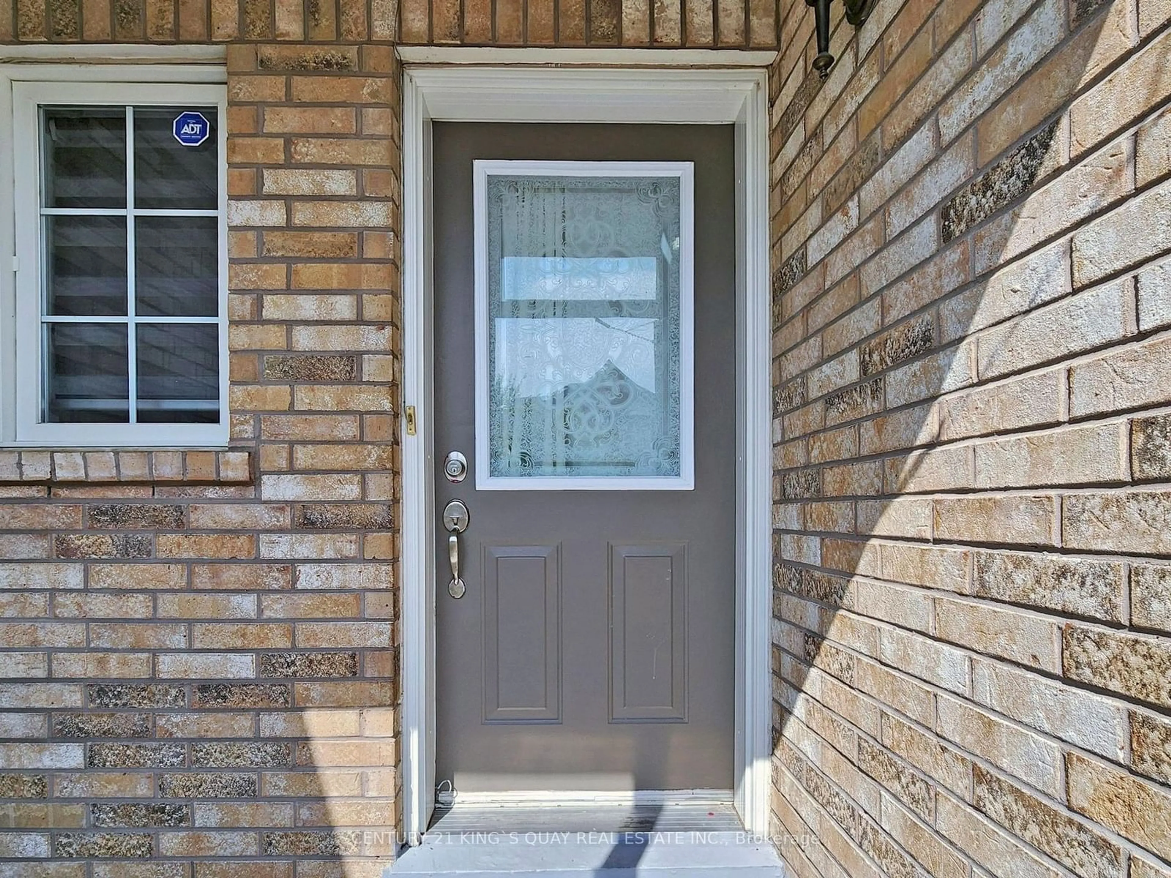 Indoor entryway for 116 Redkey Dr, Markham Ontario L3S 4R6