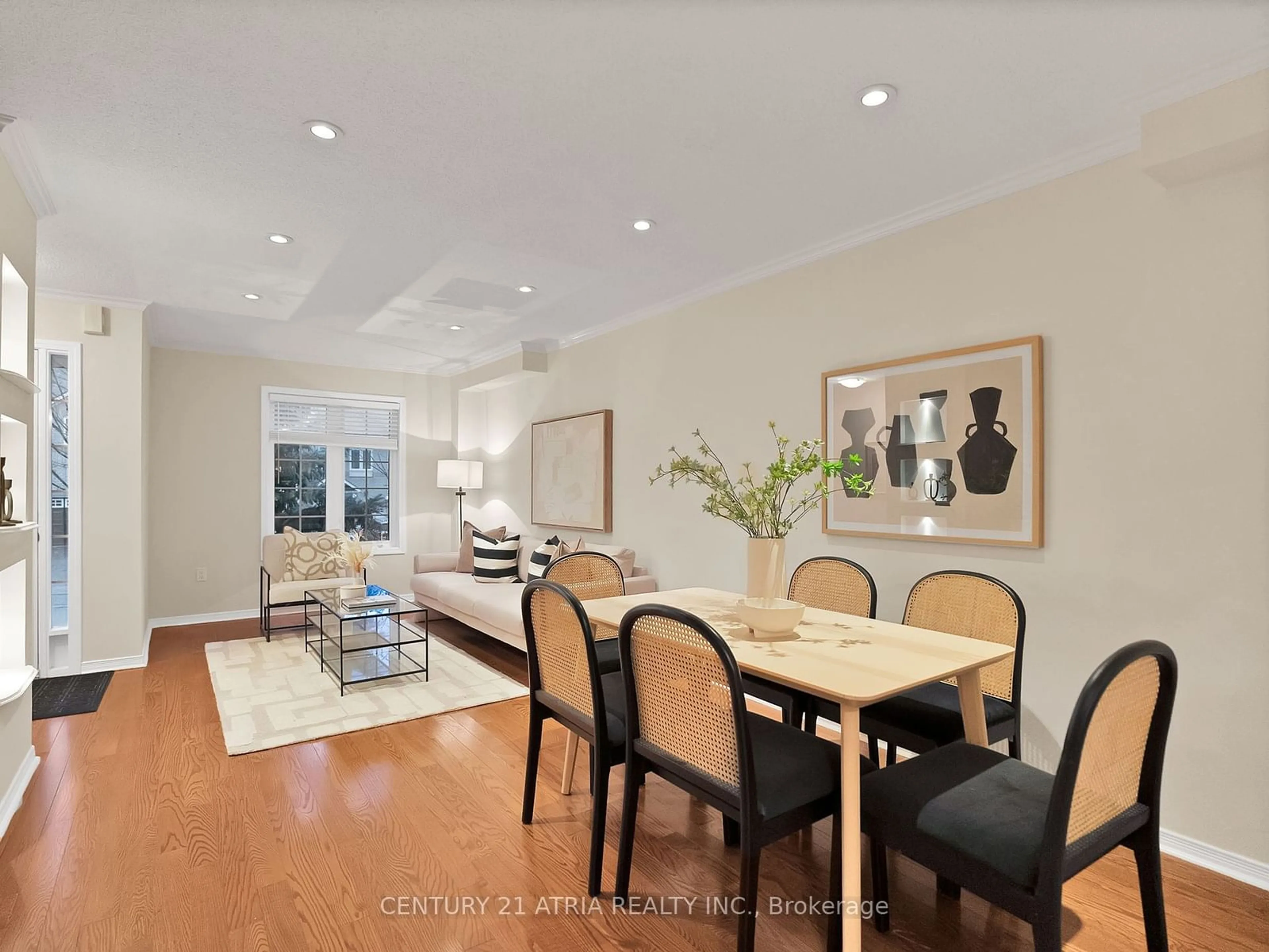 Dining room, wood/laminate floor for 69 red river Cres, Newmarket Ontario L3X 2R5