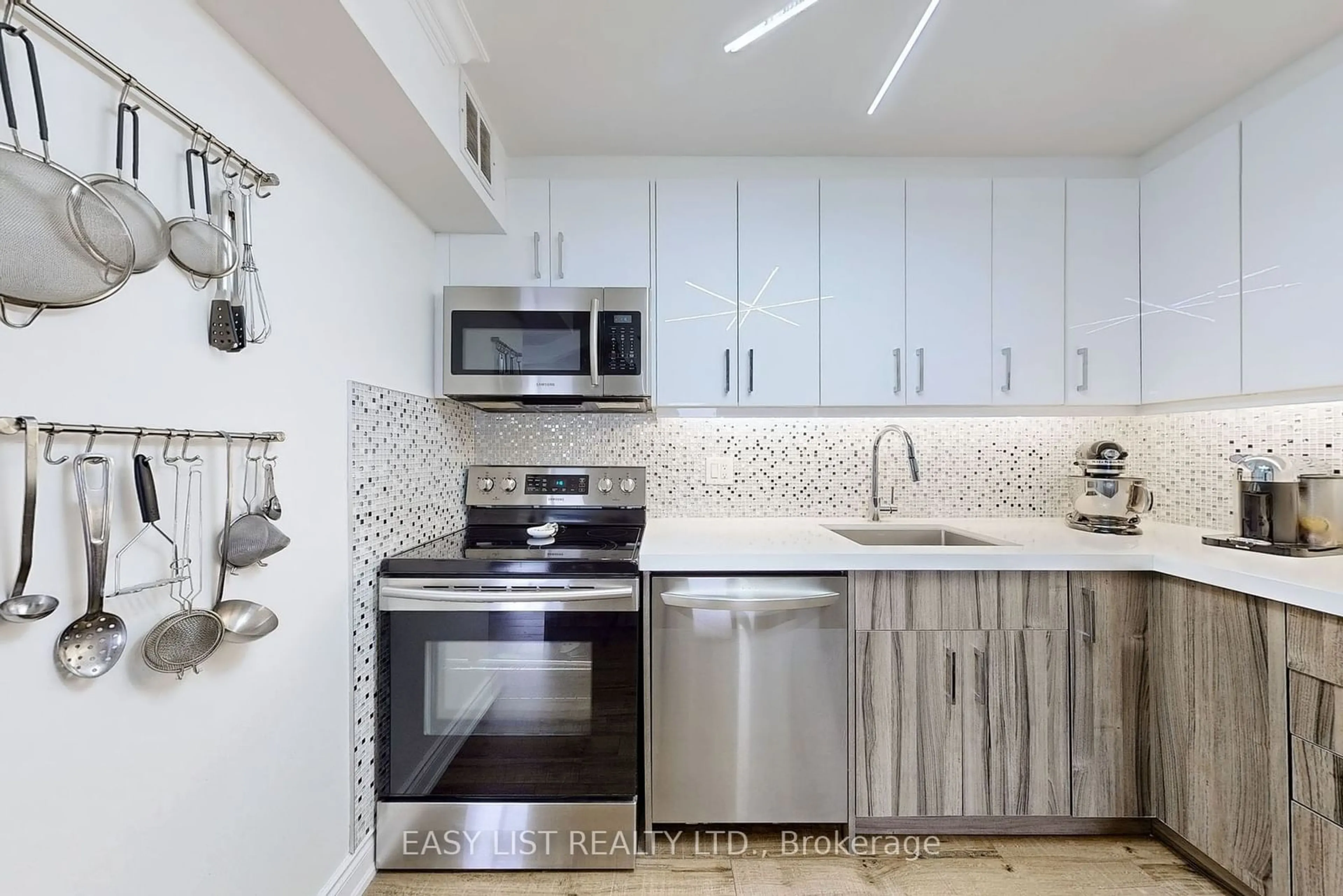 Standard kitchen, ceramic/tile floor for 50 Inverlochy Blvd #1107, Markham Ontario L3T 4T6