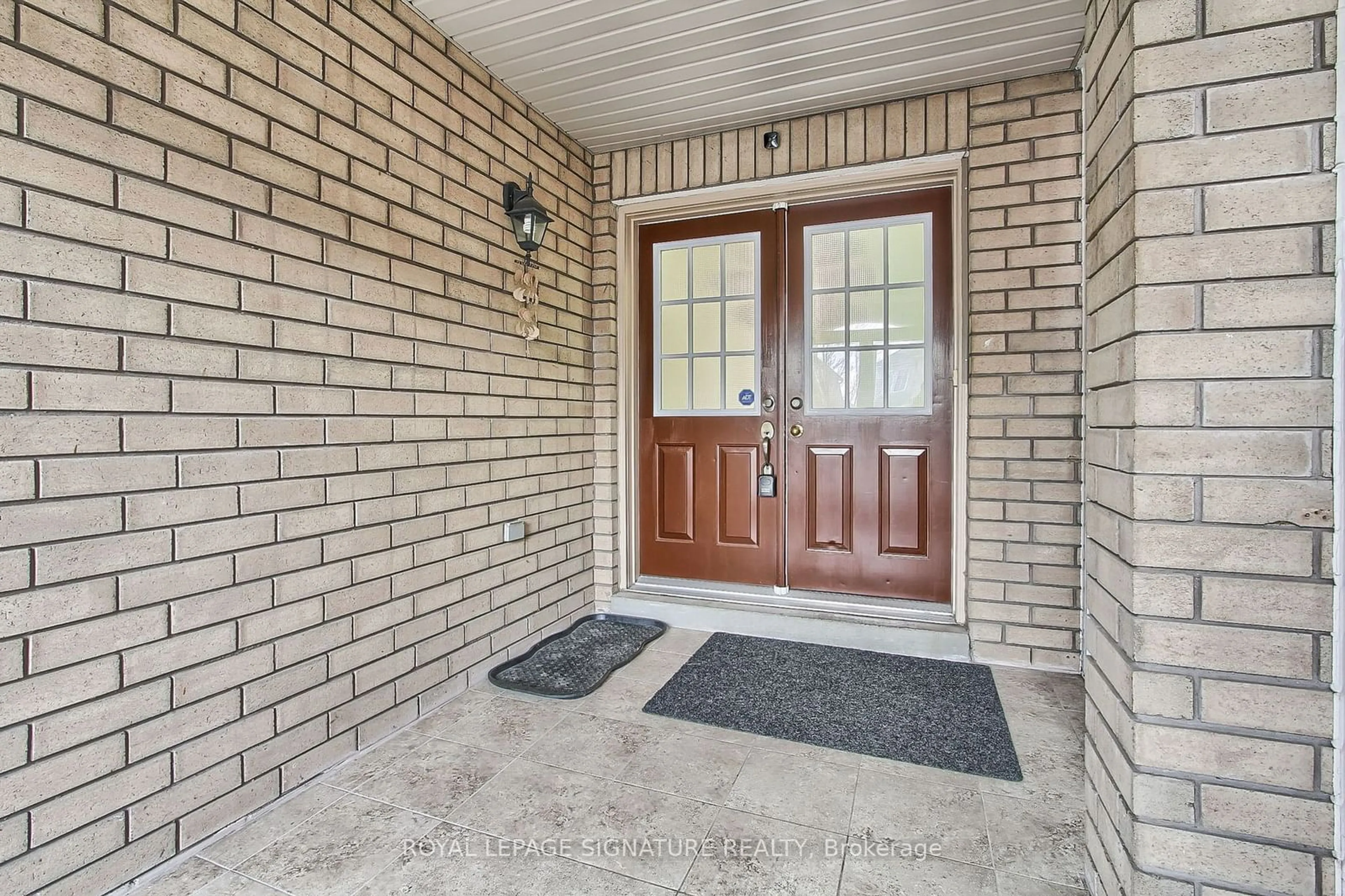 Indoor entryway for 131 Tara Cres, Markham Ontario L3S 4S6