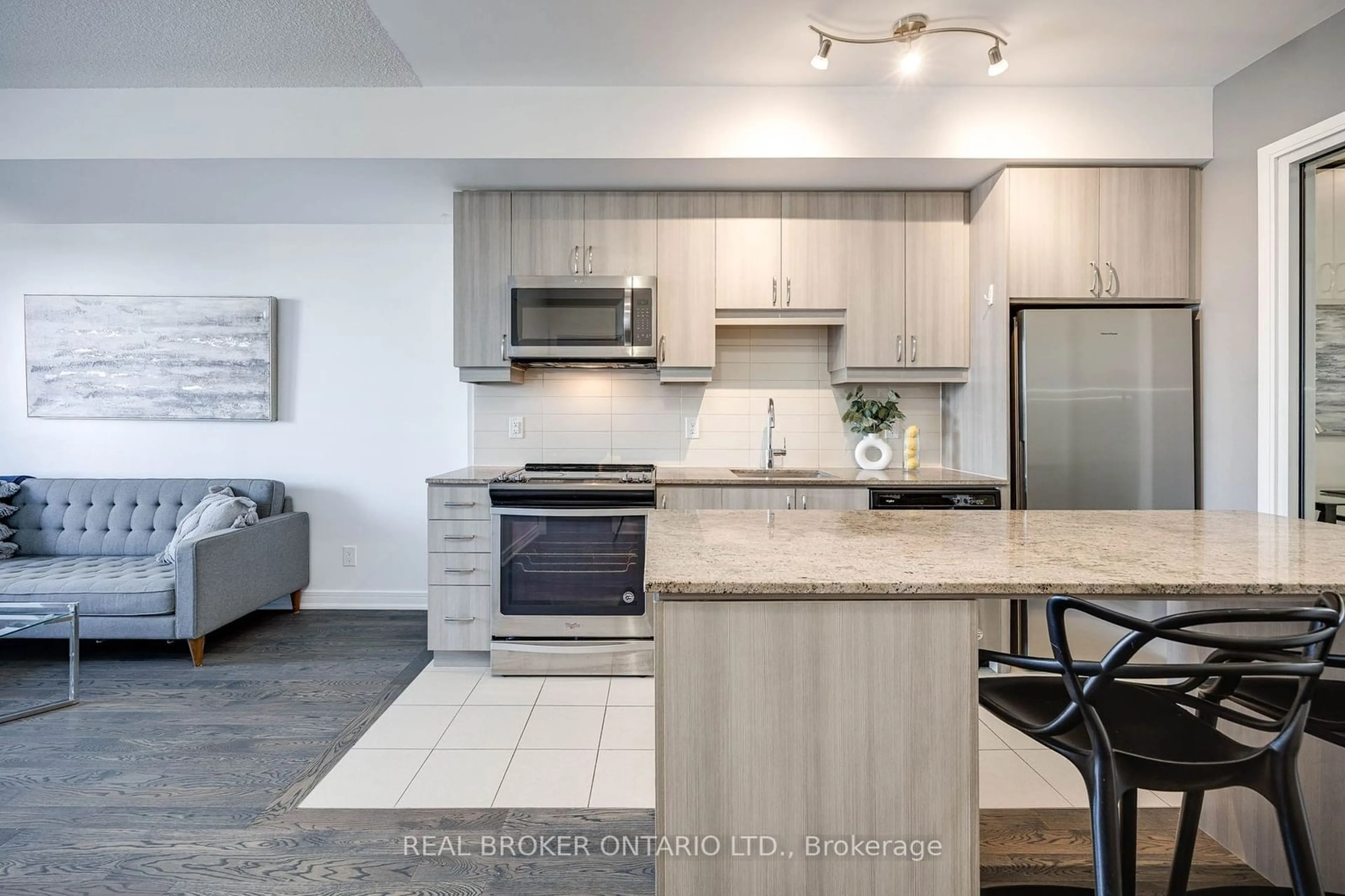 Open concept kitchen, unknown for 9201 Yonge St #213, Richmond Hill Ontario L4C 1H9