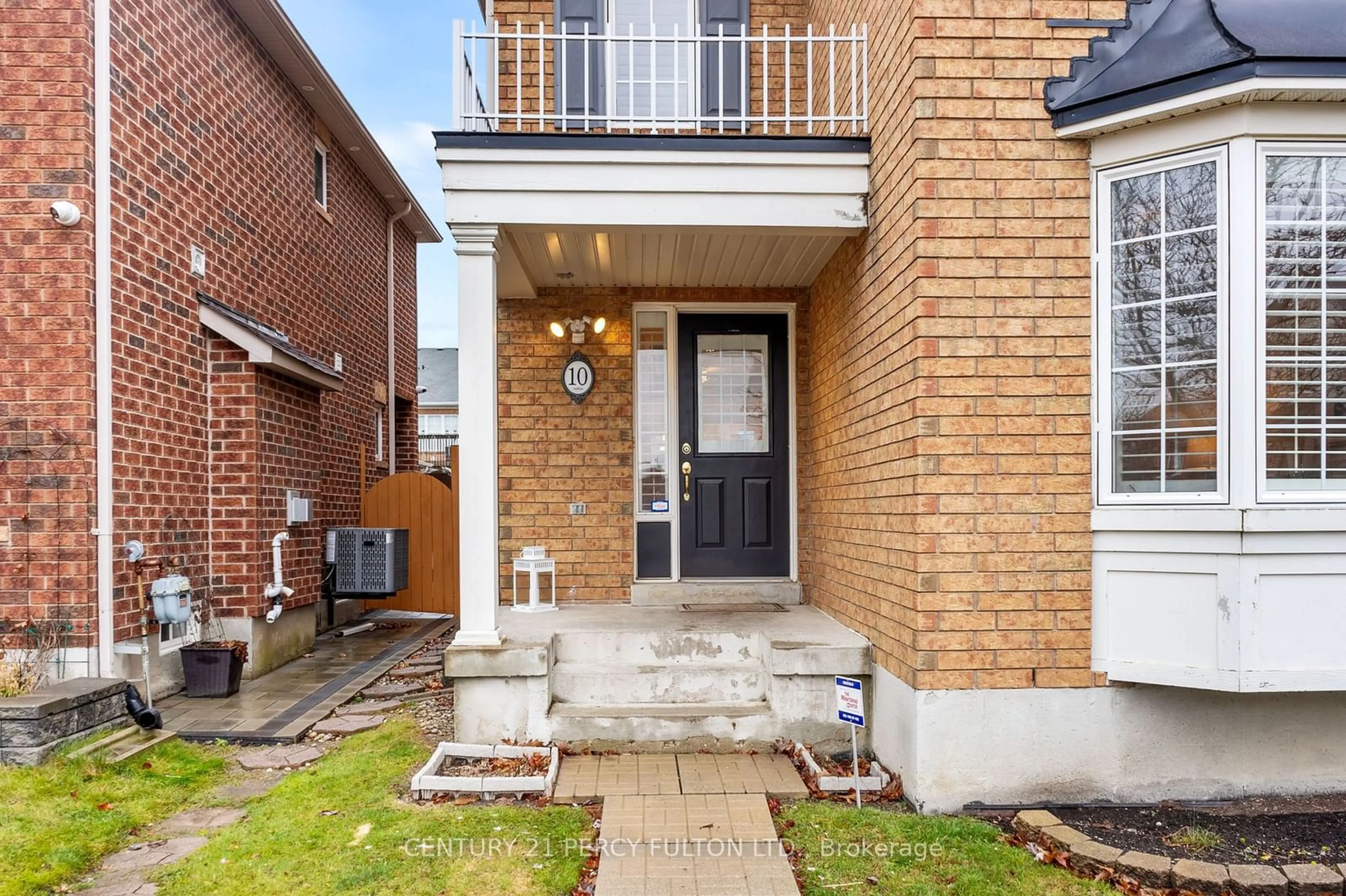 Unknown for 10 Colchester St, Markham Ontario L6B 1K6