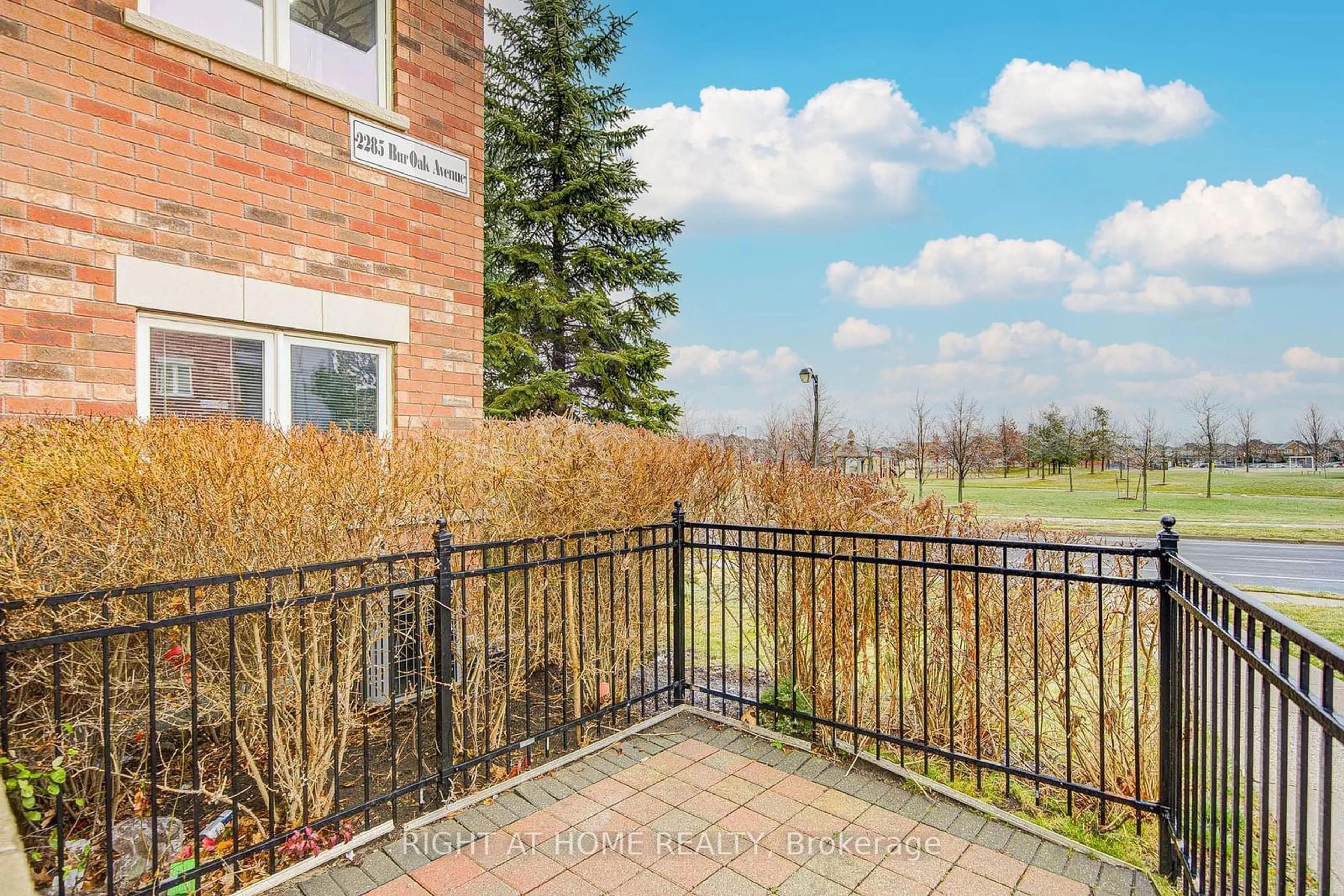 Patio, unknown for 2285 Bur Oak Ave #25, Markham Ontario L6E 0B9