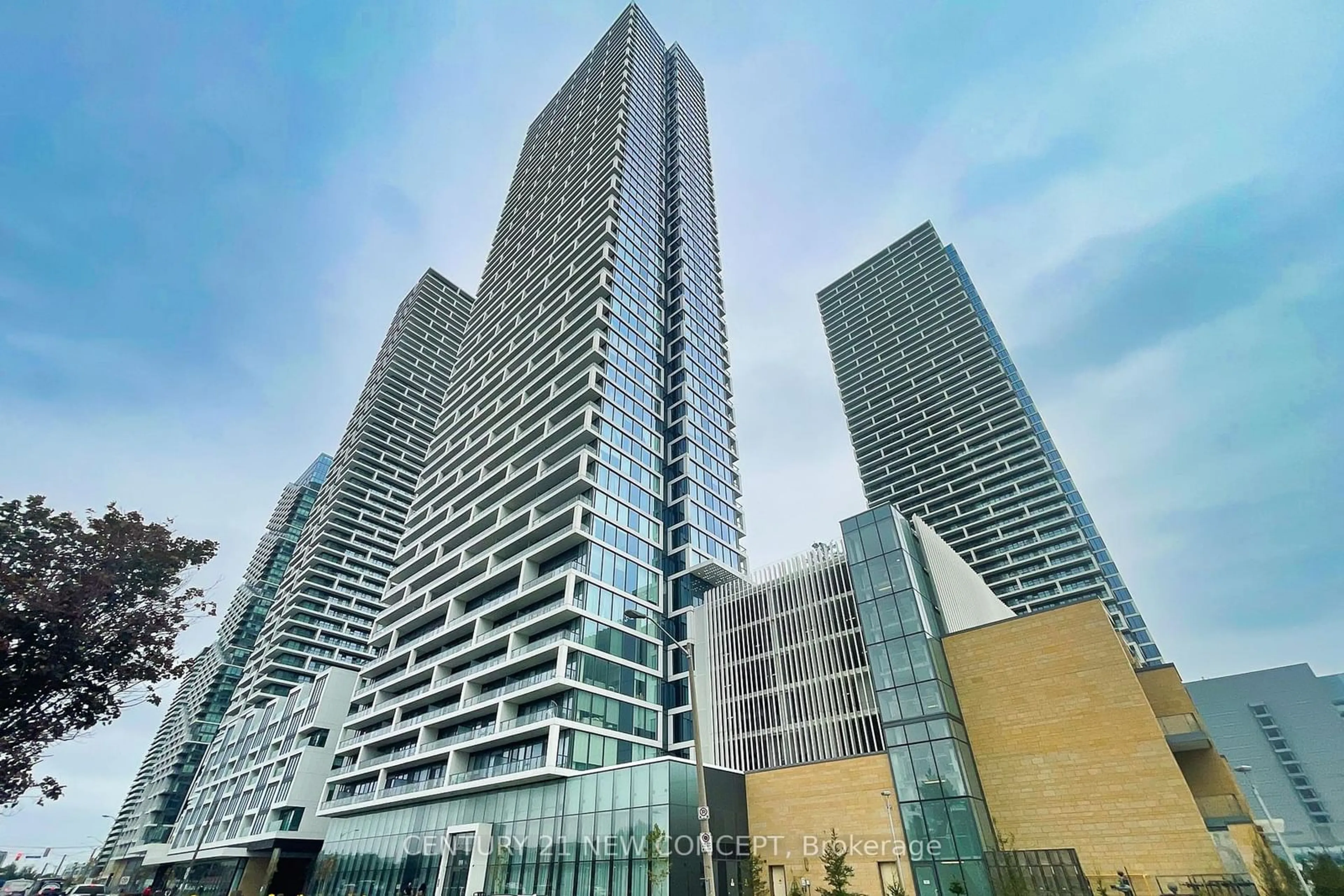 Indoor foyer for 898 Portage Pkwy #3506, Vaughan Ontario L4K 0J6