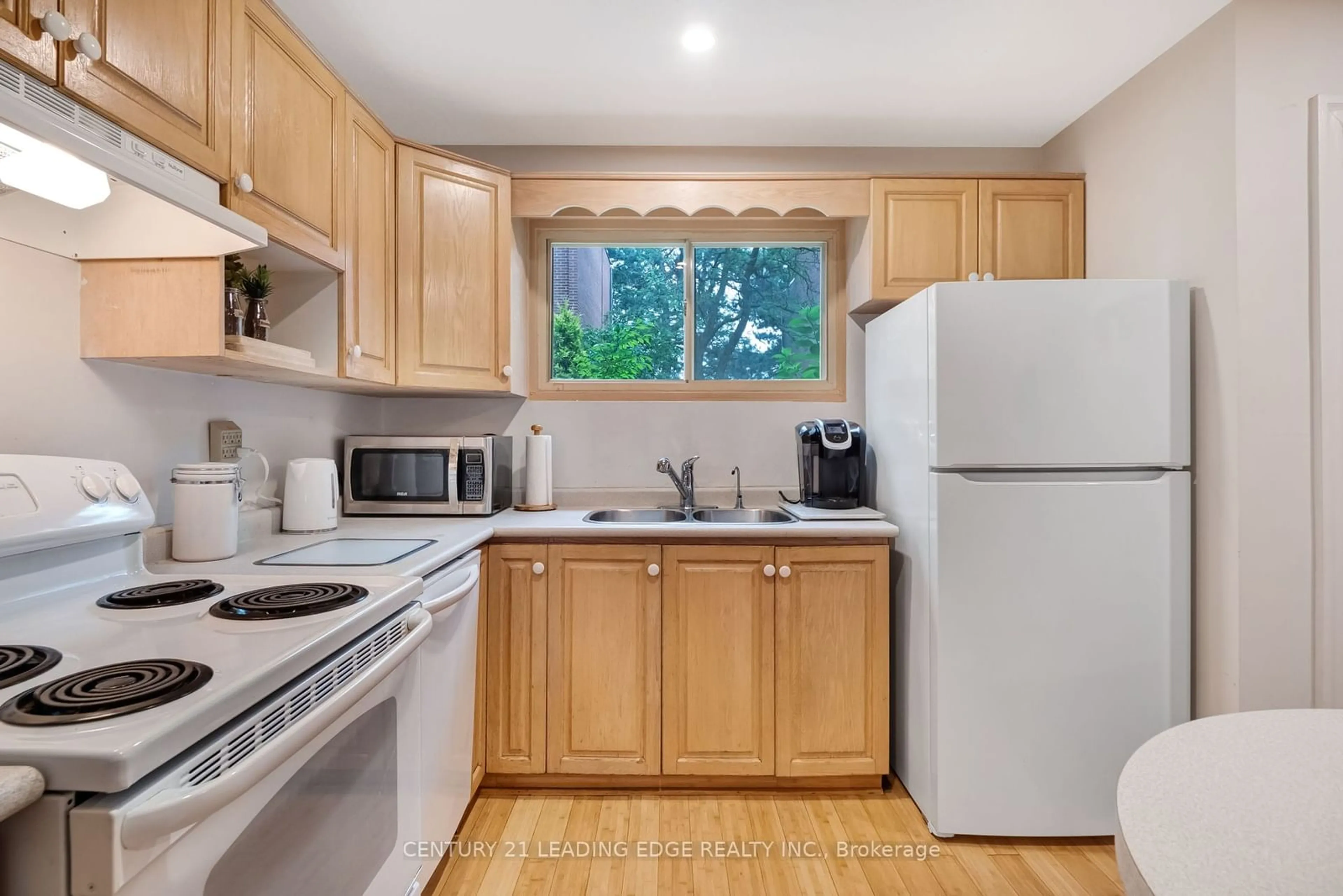 Standard kitchen, unknown for 116 Wales Ave #4, Markham Ontario L3P 3K2